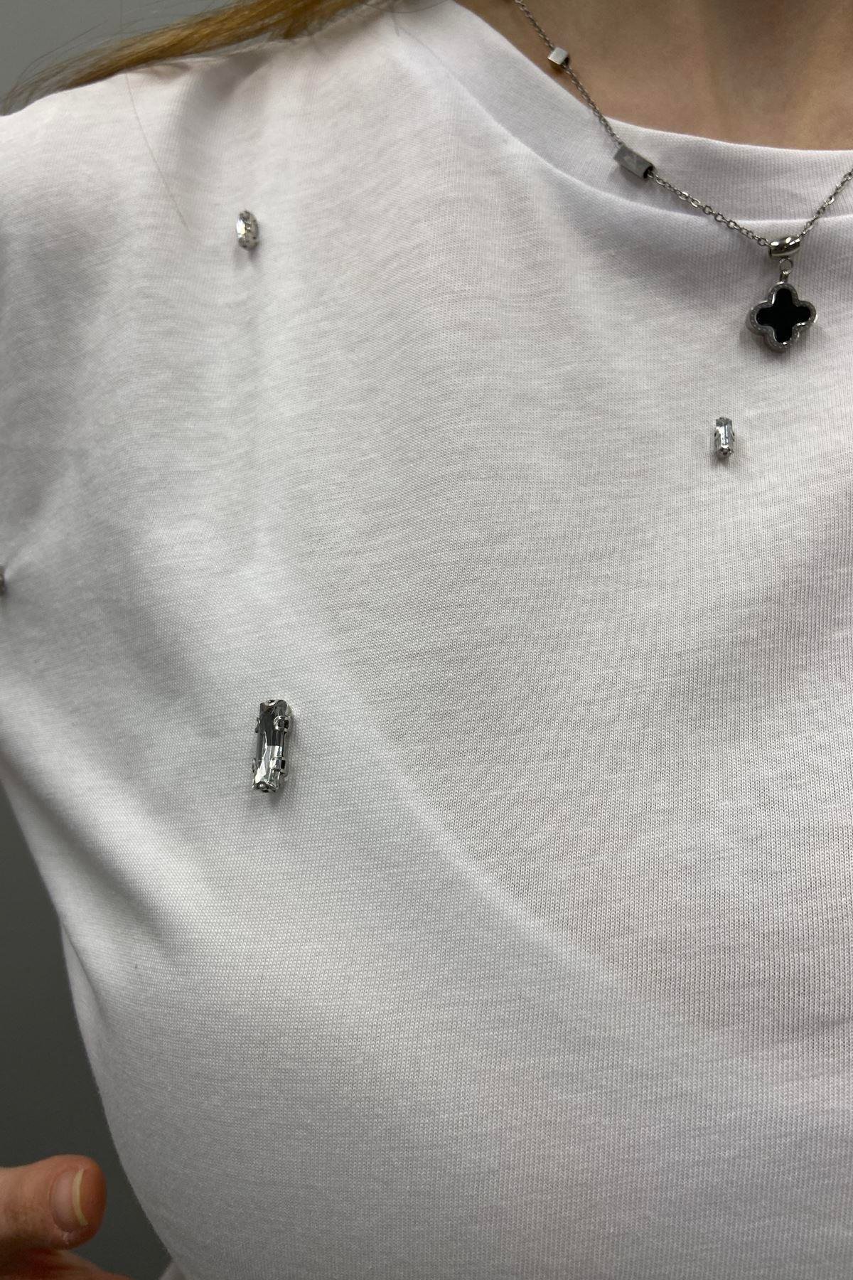 TAŞ DETAYLI TSHIRT