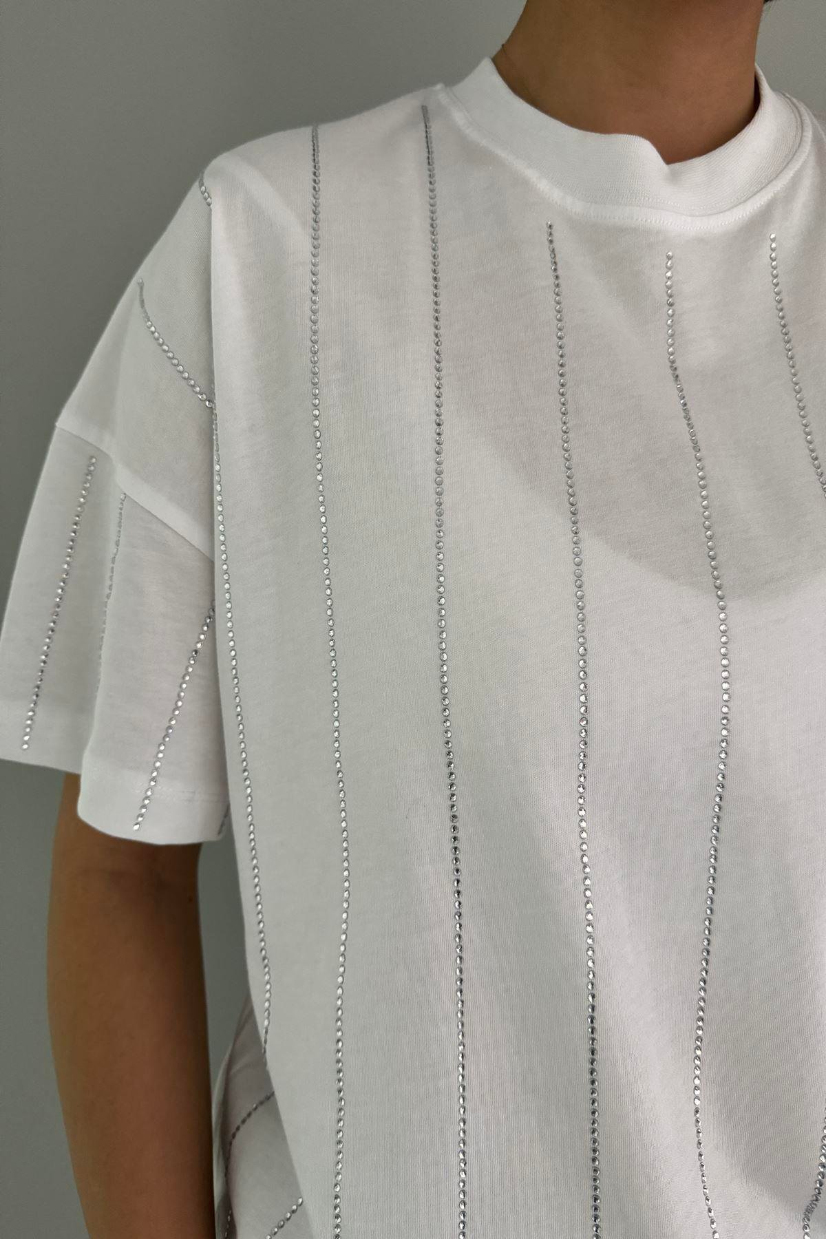 TAŞ DETAYLI TSHIRT