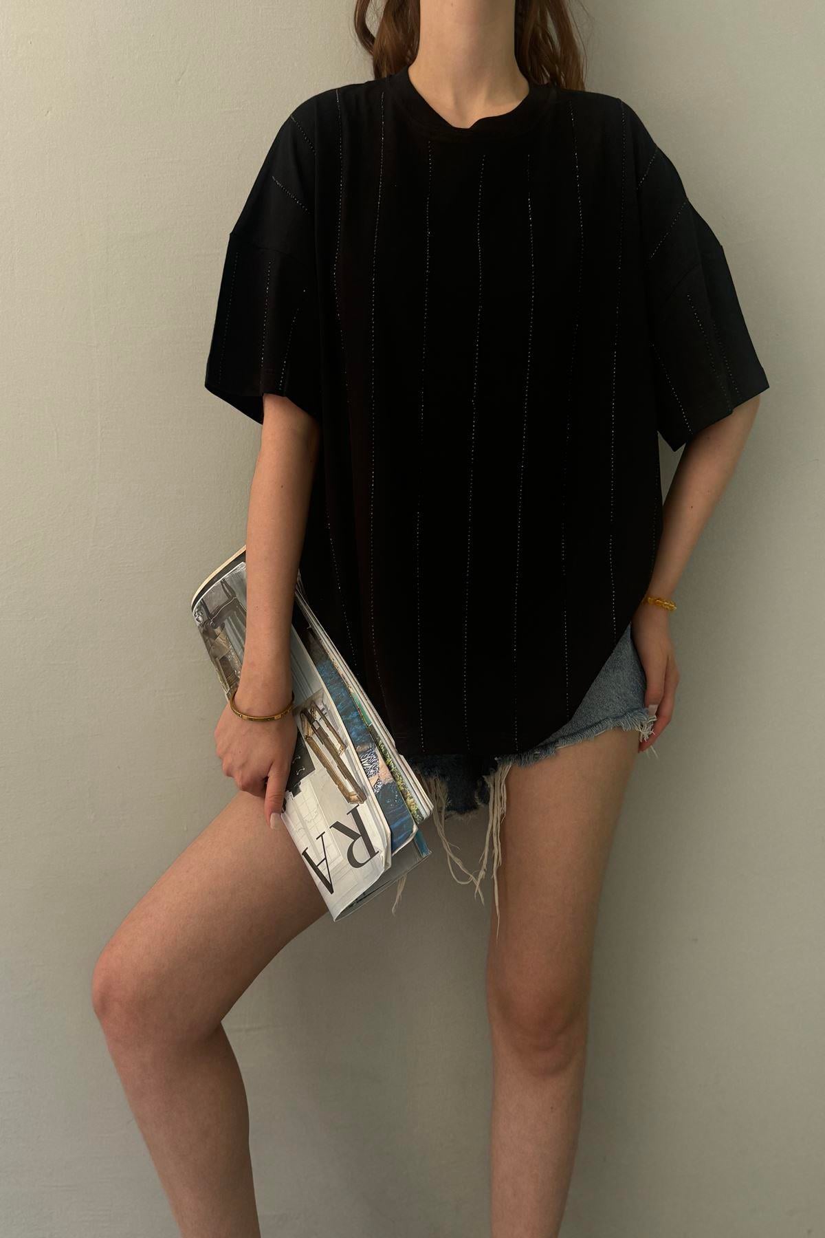 TAŞ DETAYLI TSHIRT