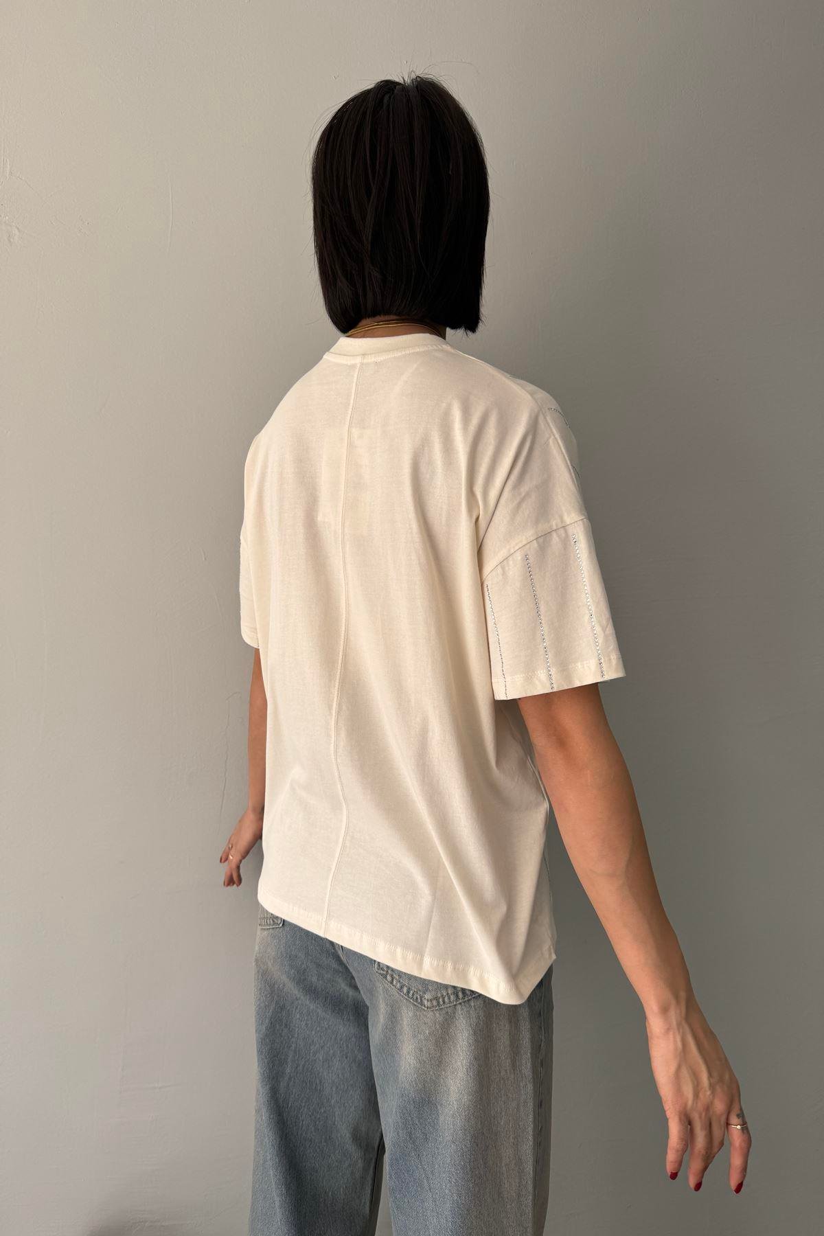 TAŞ DETAYLI TSHIRT