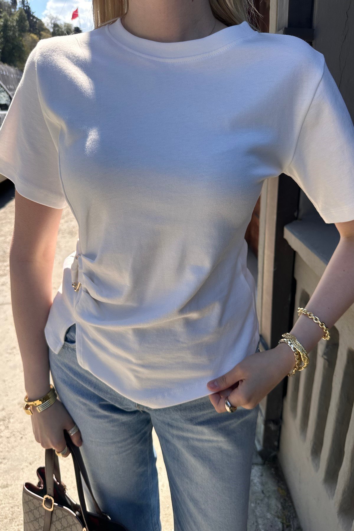 TOKA DETAYLI TSHIRT