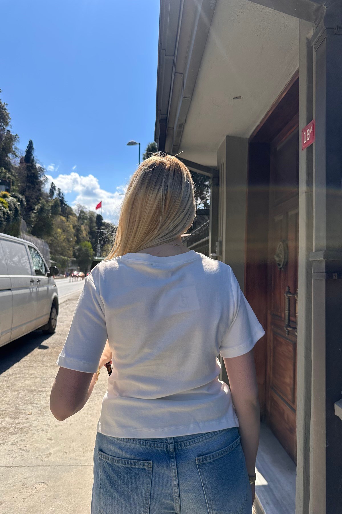 TOKA DETAYLI TSHIRT