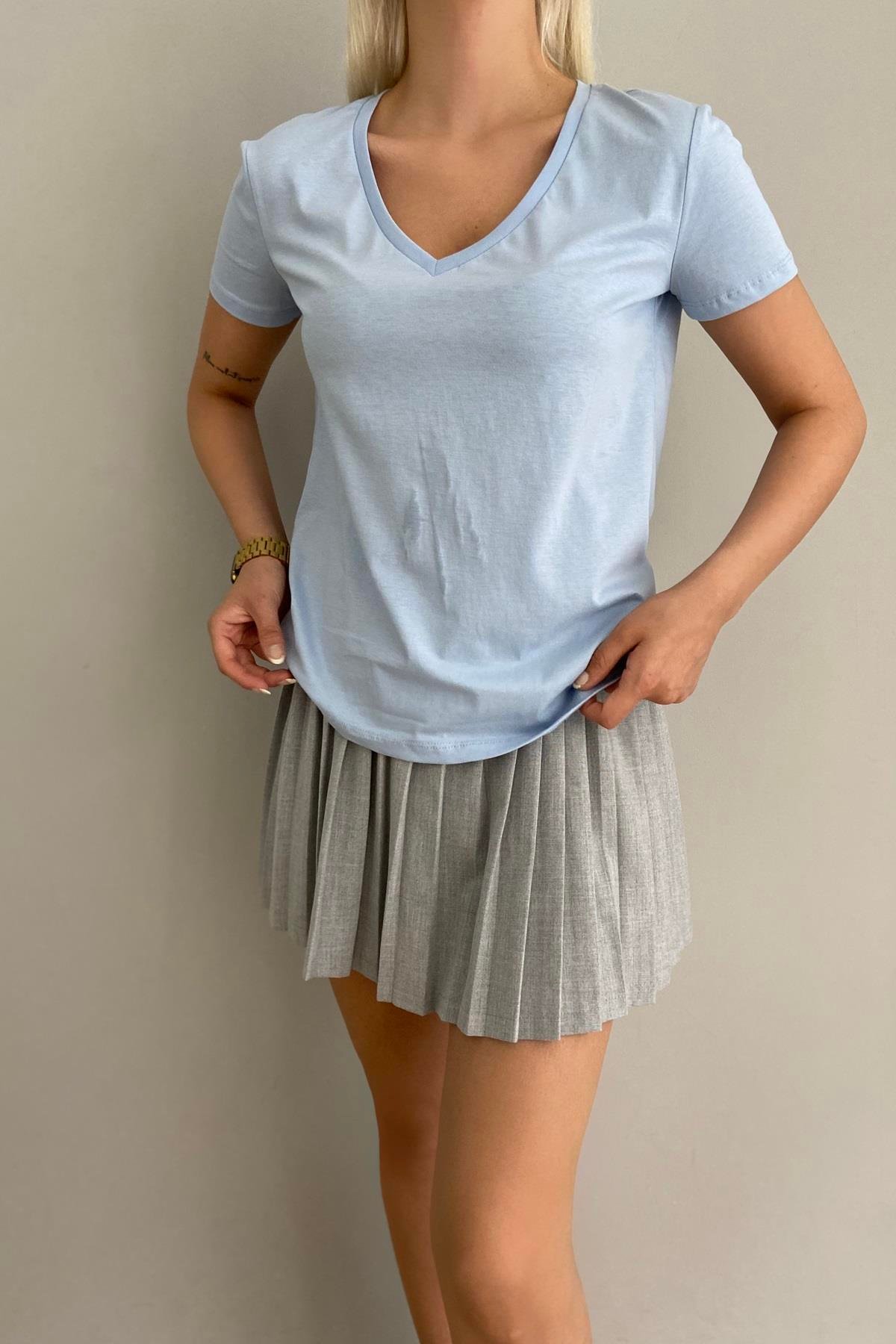 V YAKA BASIC TSHIRT