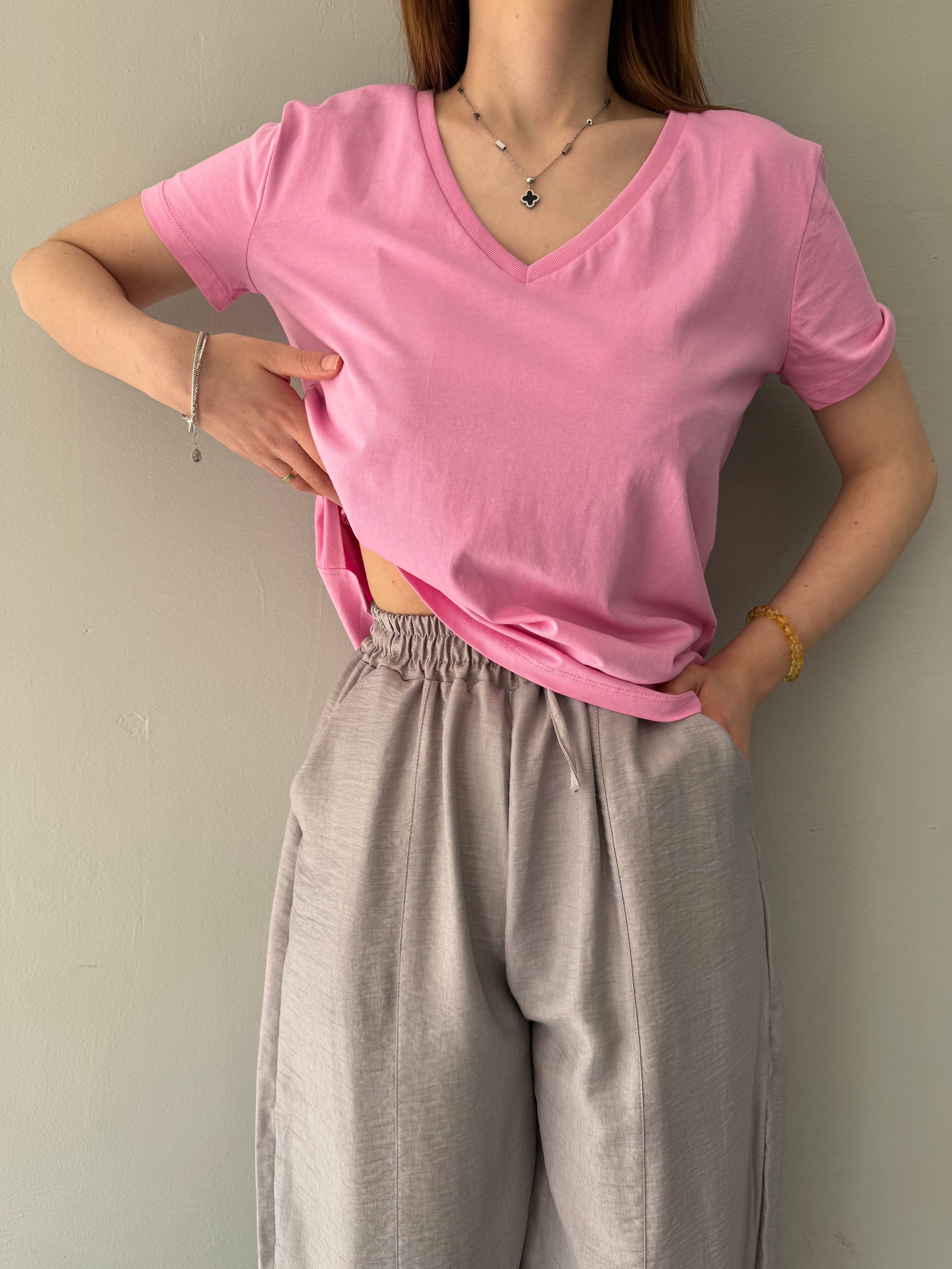 V YAKA BASIC TSHIRT