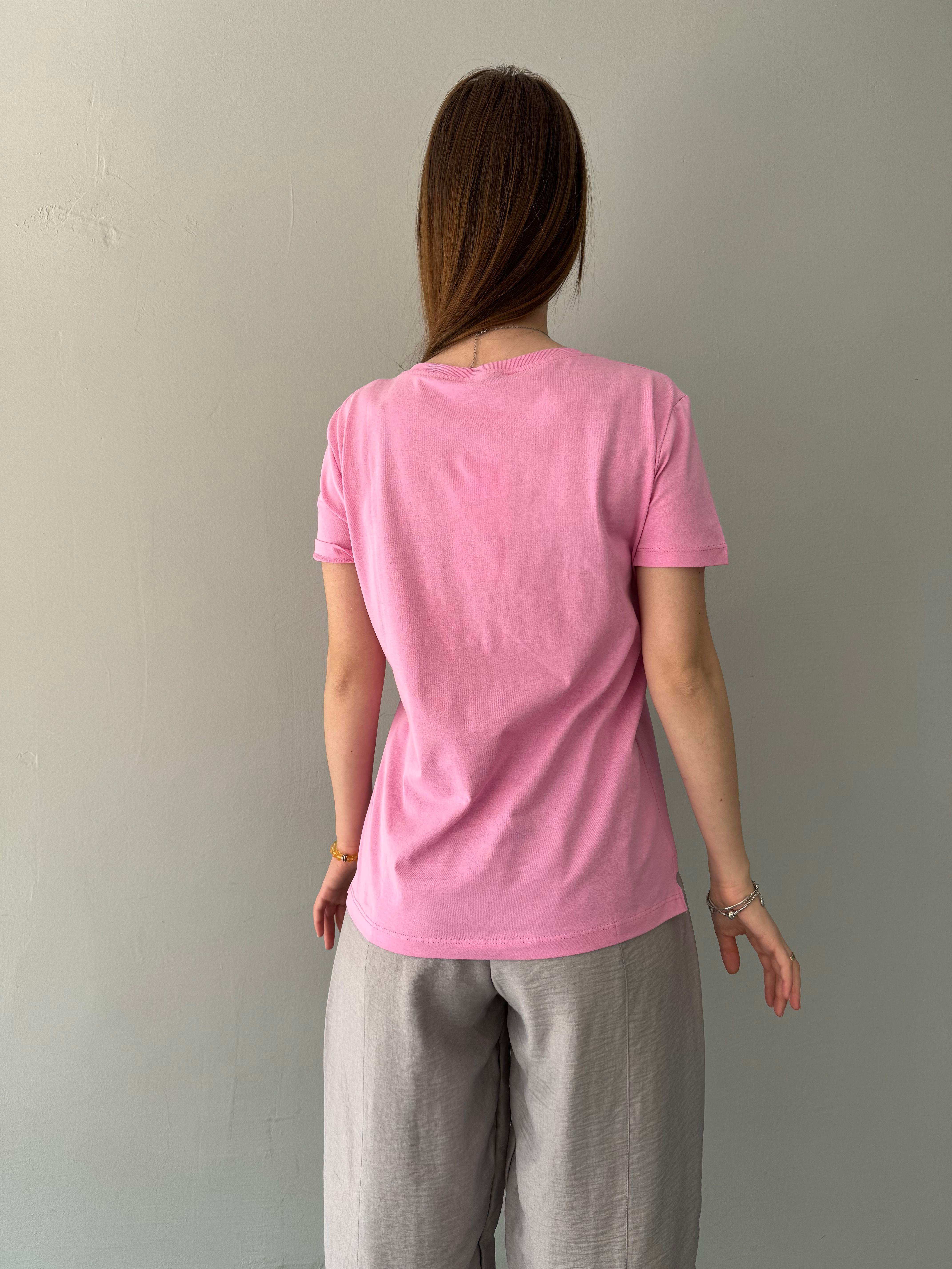 V YAKA BASIC TSHIRT