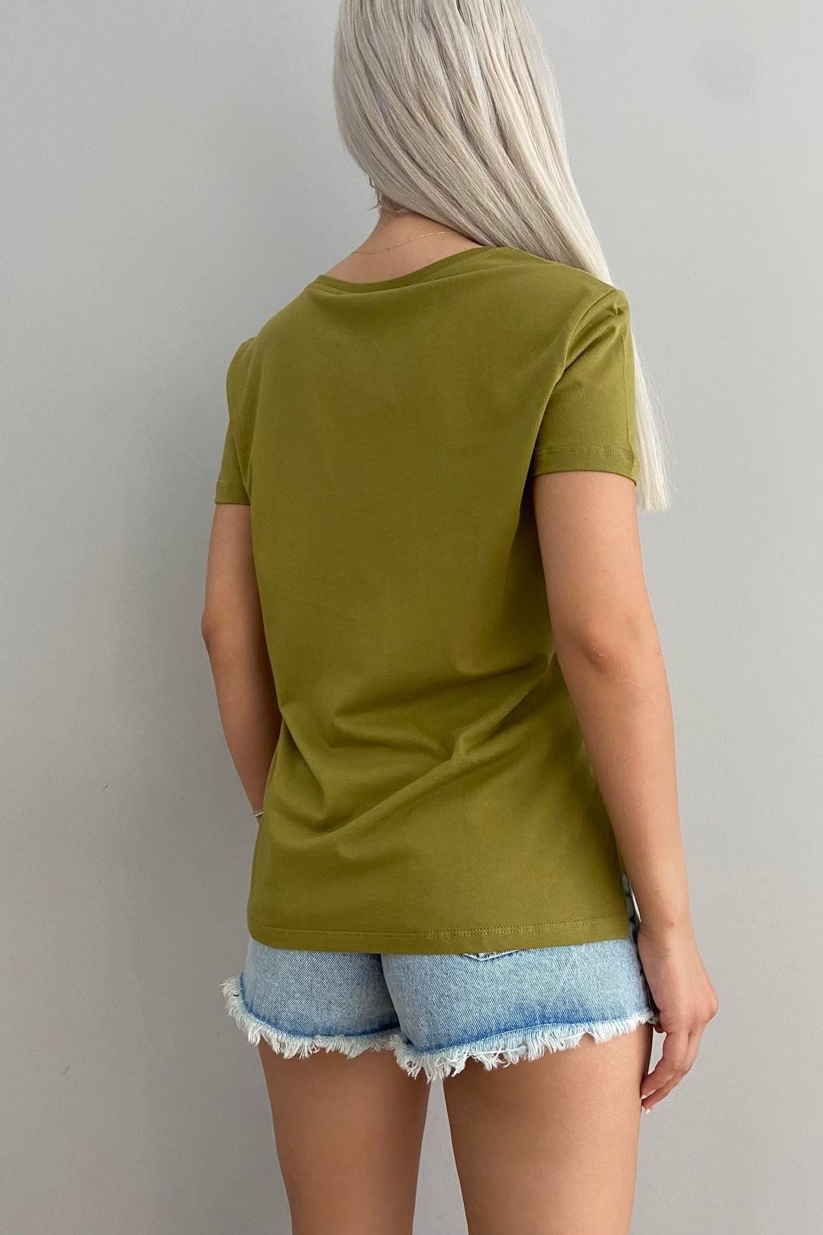 V YAKA BASIC TSHIRT