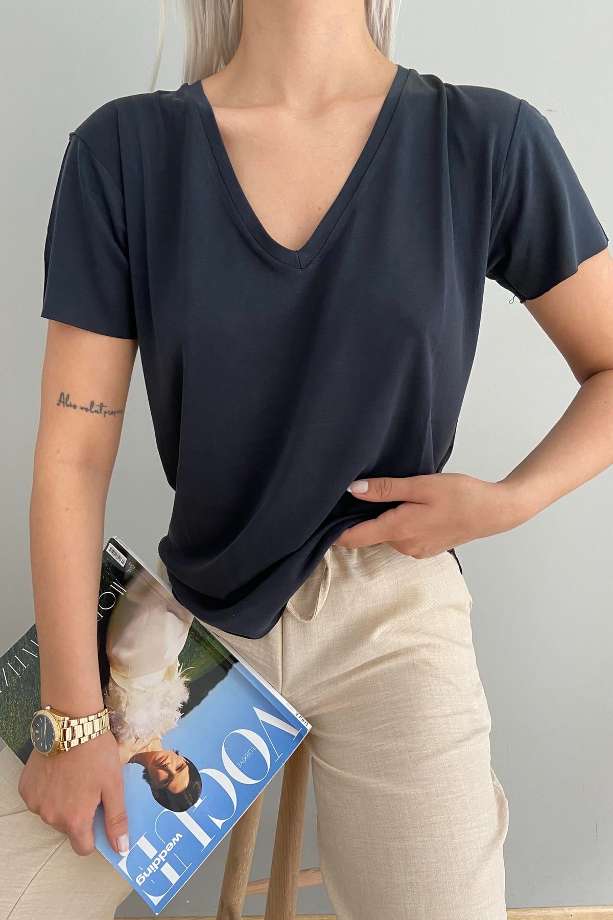 V YAKA OYSHO TSHIRT