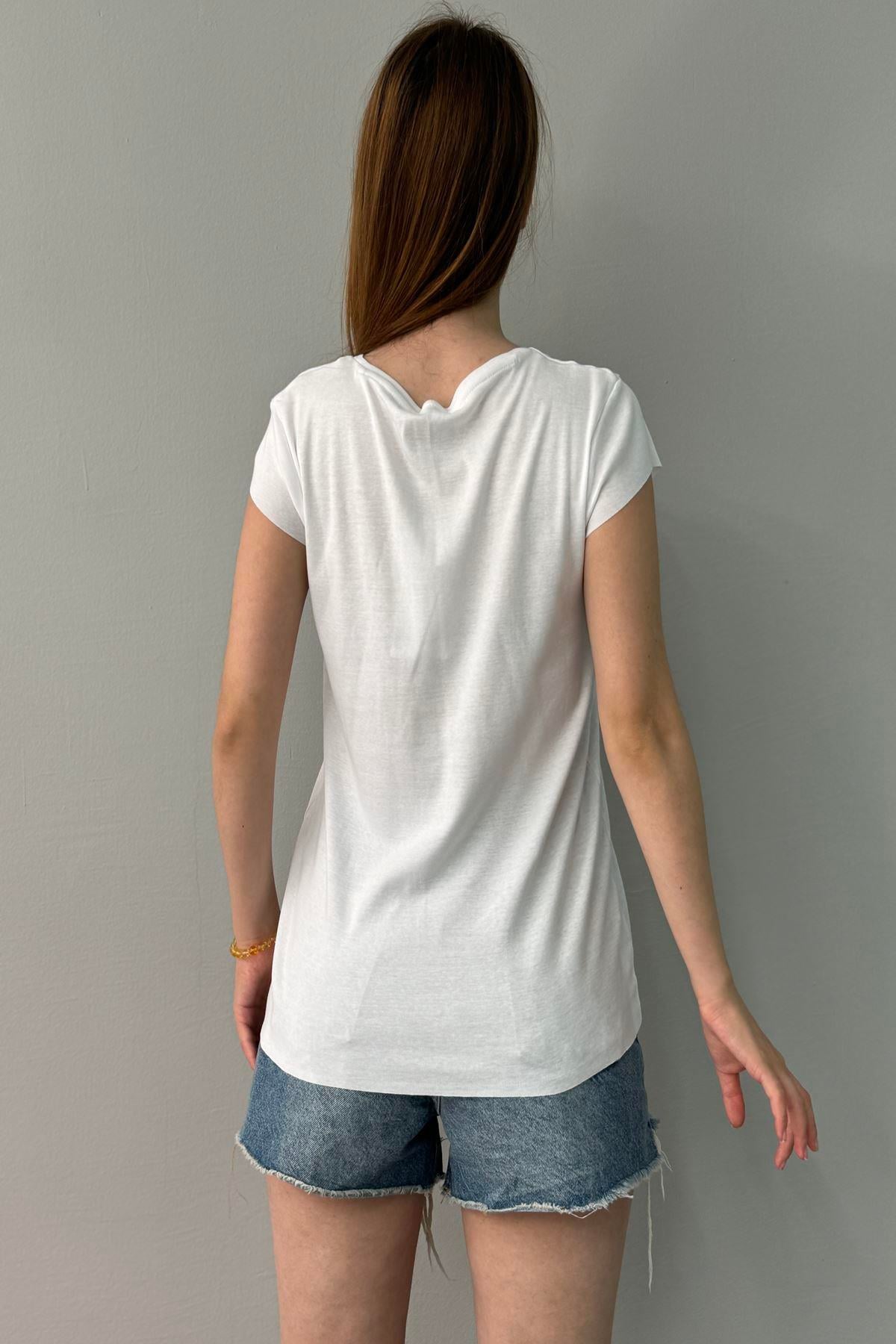 V YAKA TSHIRT
