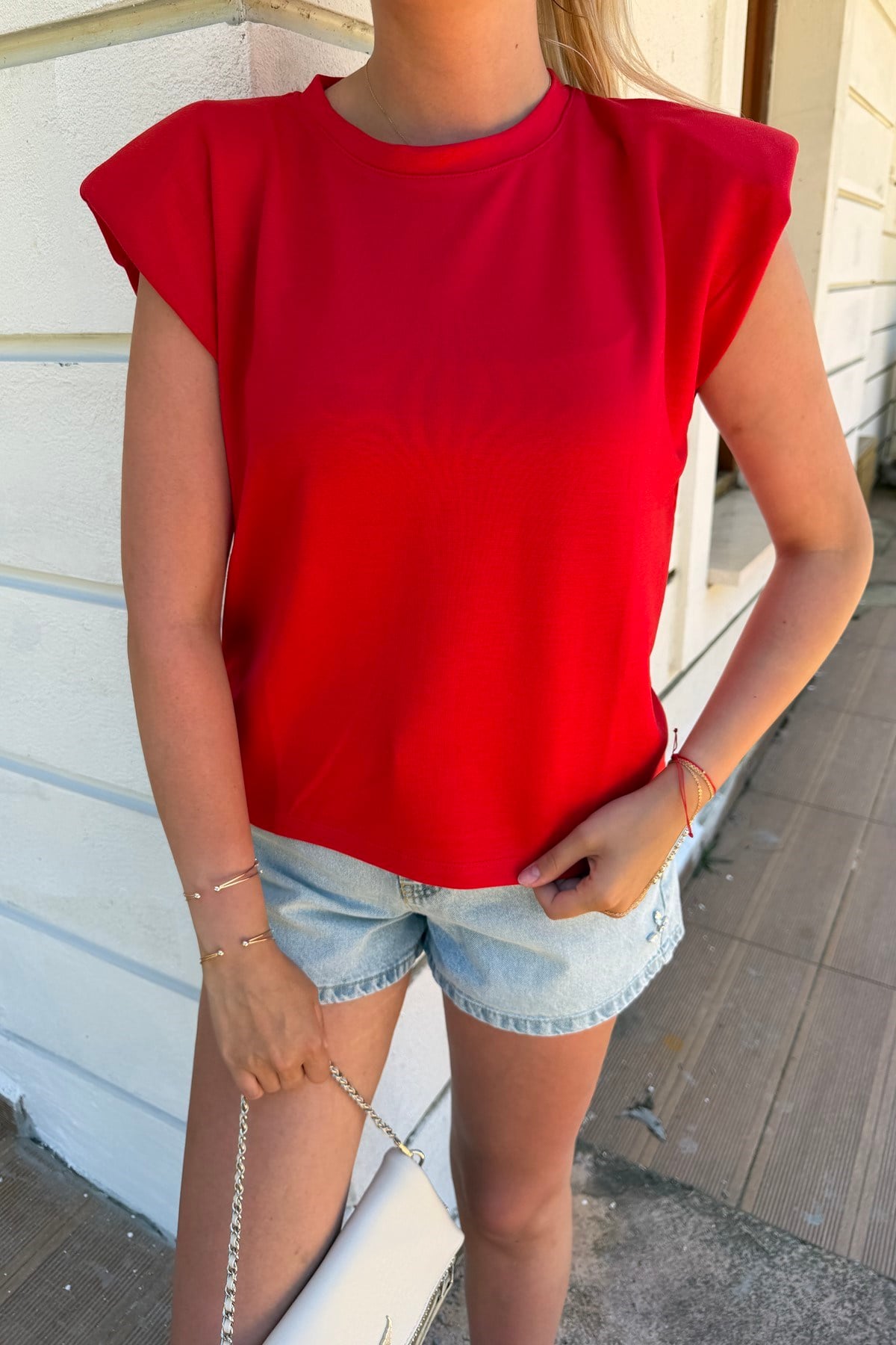 VATKA DETAY TSHIRT