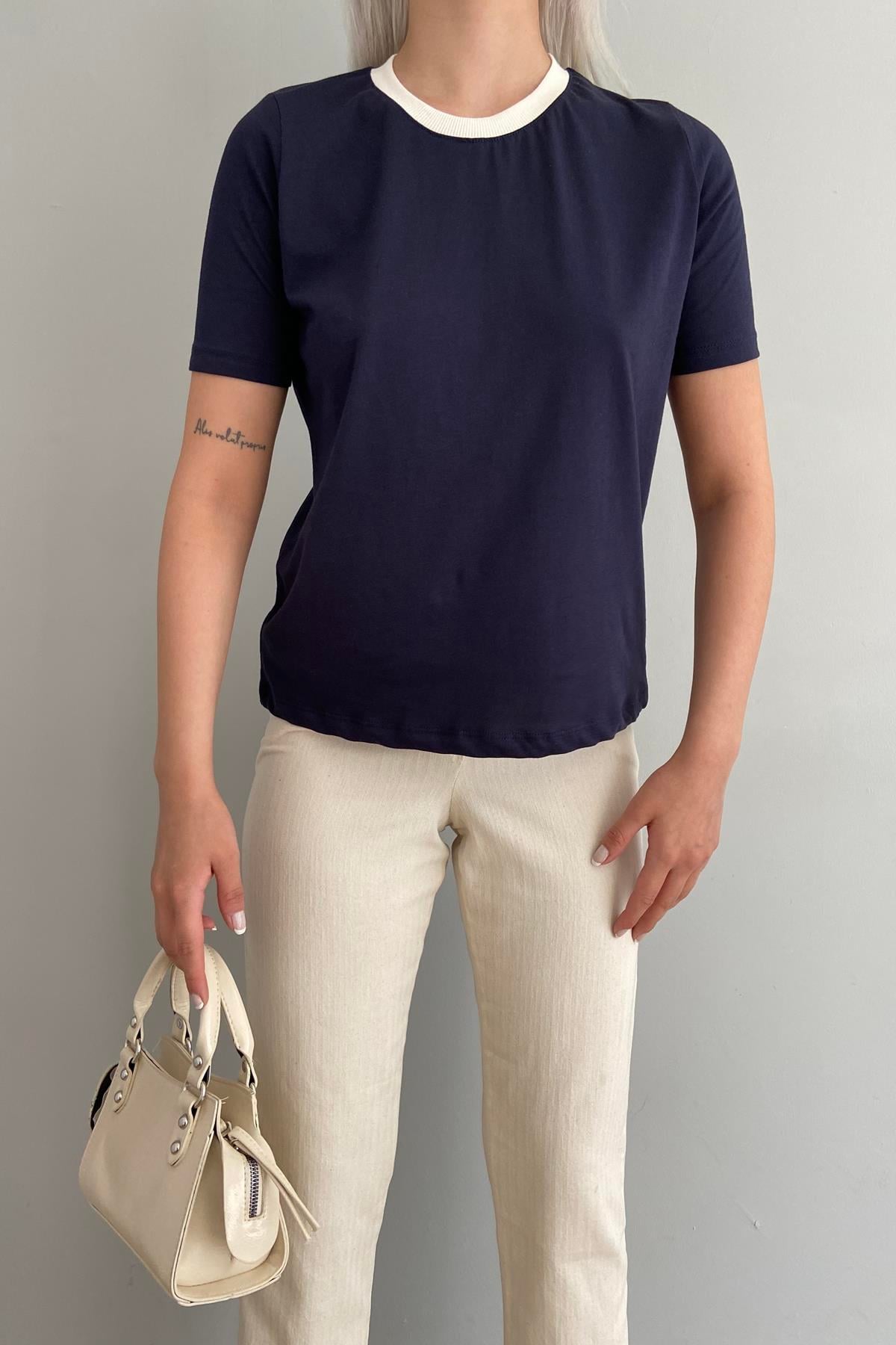 YAKA GARNİLİ TSHIRT