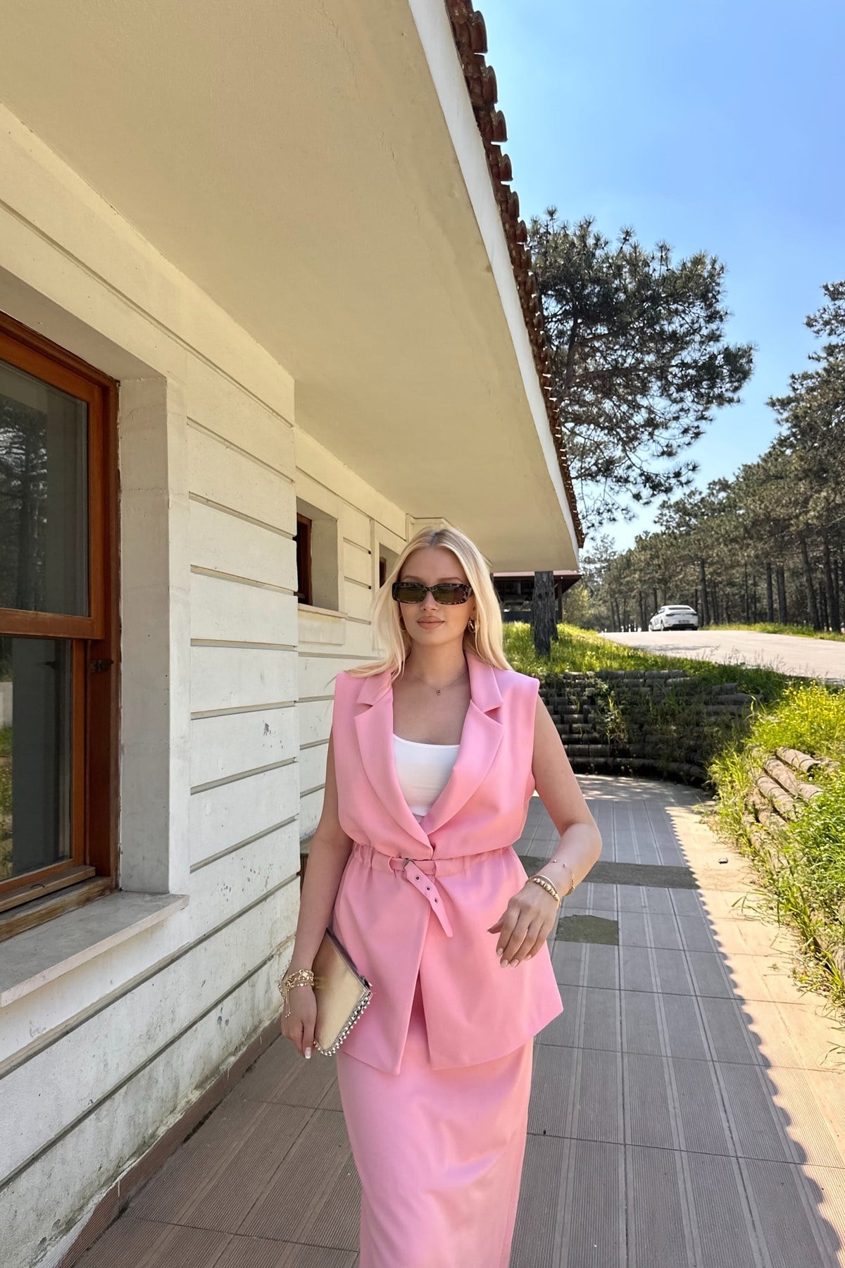 MONO YAKA KEMER DETAYLI YELEK