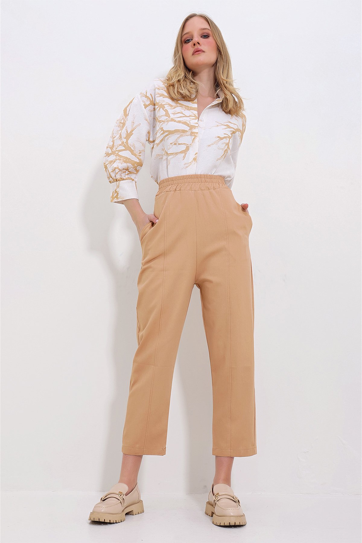3 Cepli Beli Lastikli Önü Dikişli Gabardin Pantolon - Camel