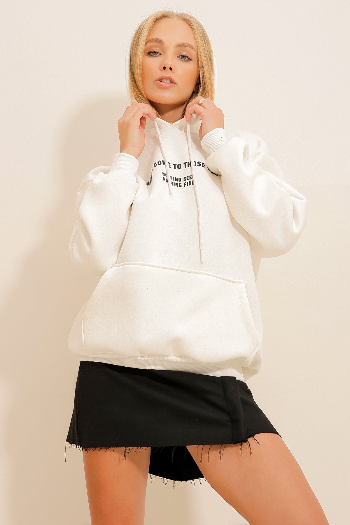 3 İplik Kapüşonlu İçi Şardonlu Ön Arka Baskılı Sweatshirt - Beyaz