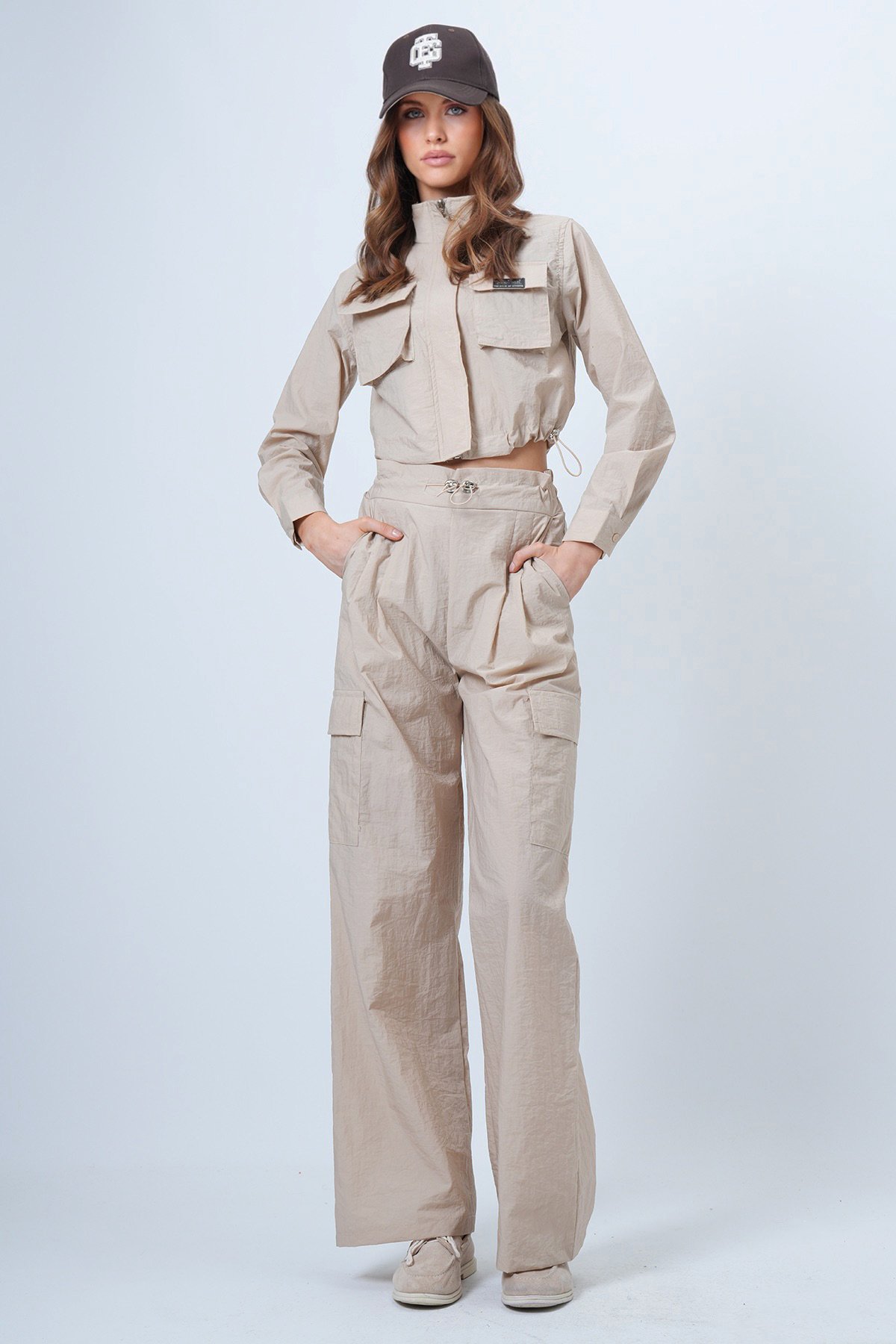 akim Yaka Çift Kapak Cepli Ceket Ve Bol Paça Pantolon Takım - BEJ