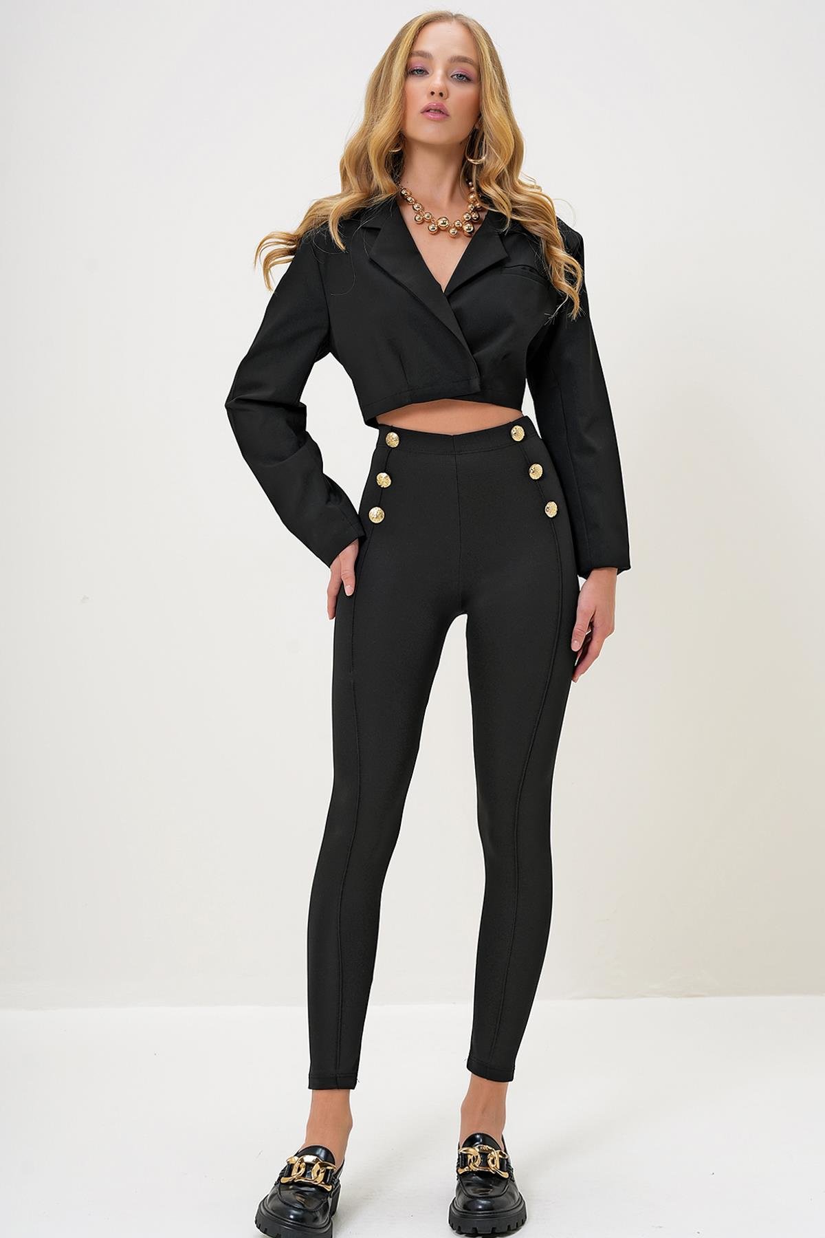 ALTIN RENGİ DÜĞMELİ ÖNÜ ÇIMALI TAYT - SİYAH