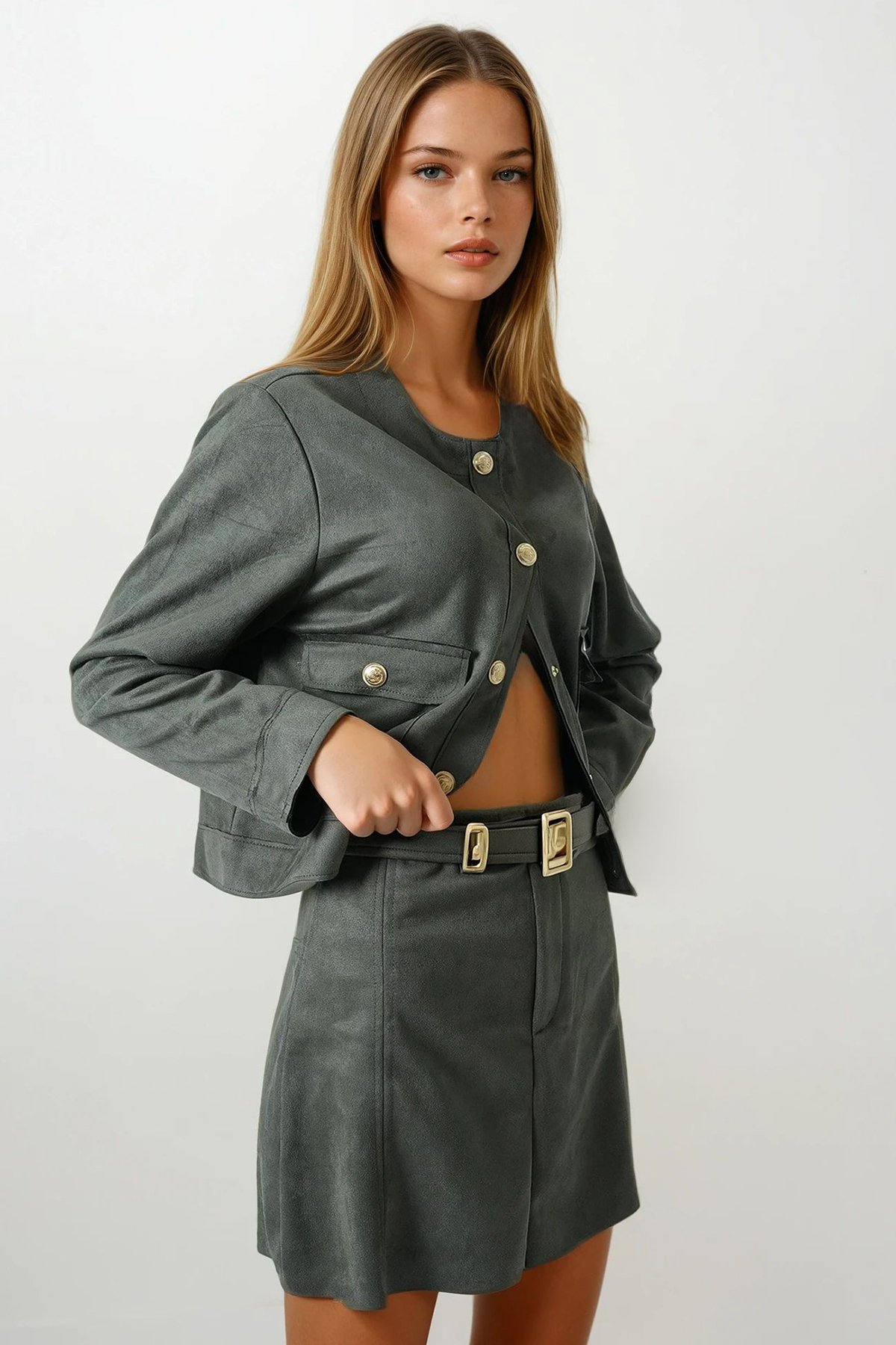 Altın Tokalı Kemerli Süet Görünümlü Mini Şort Etek - HAKİ