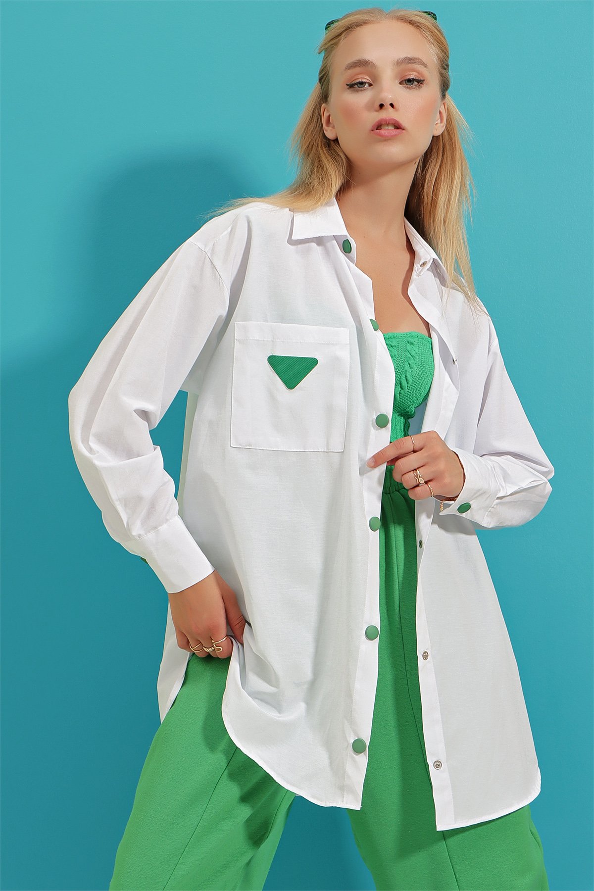 Armalı Çıtçıt Kapamalı Oversize Poplin Dokuma Gömlek - Beyaz