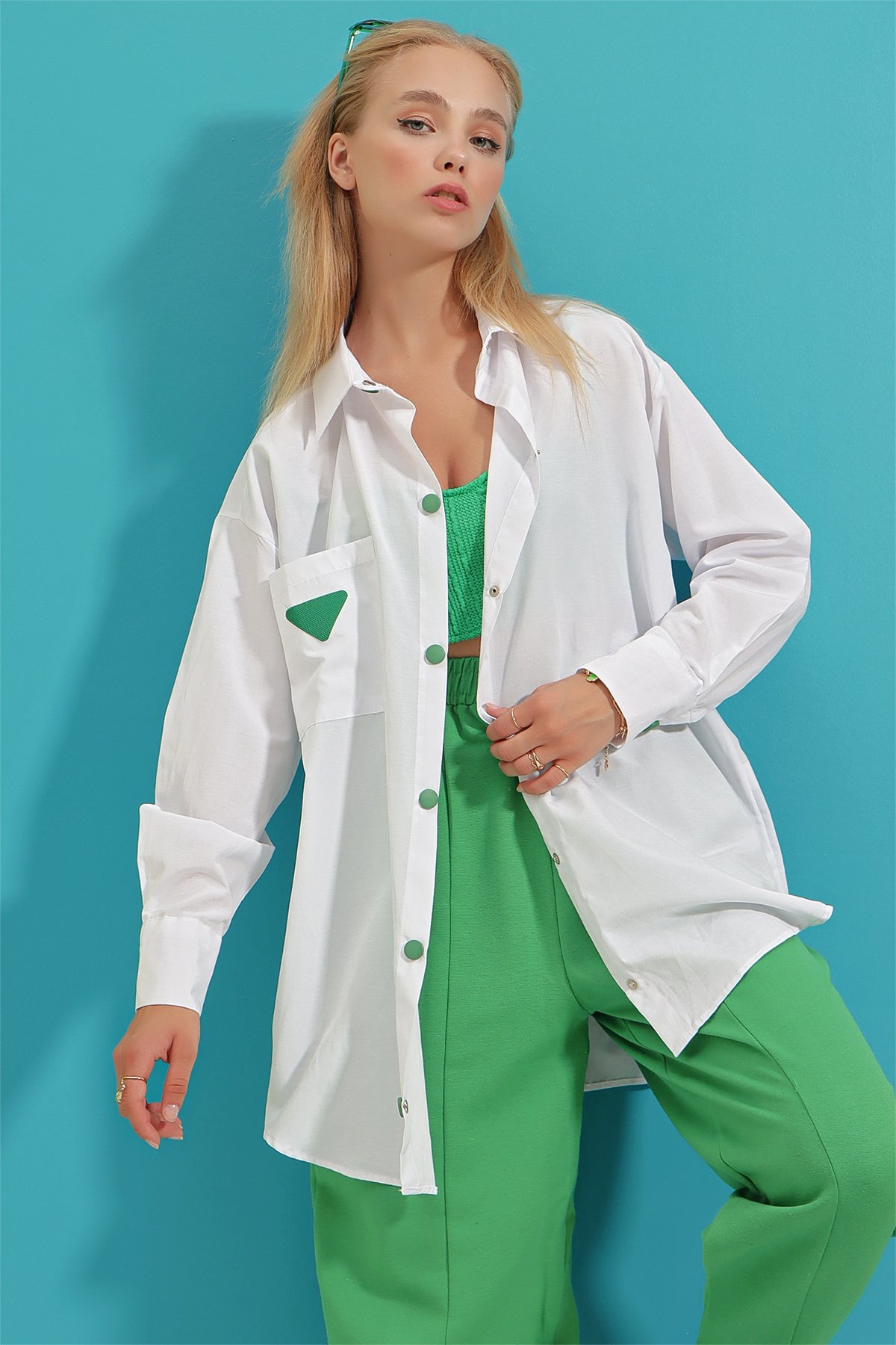 Armalı Çıtçıt Kapamalı Oversize Poplin Dokuma Gömlek - Beyaz