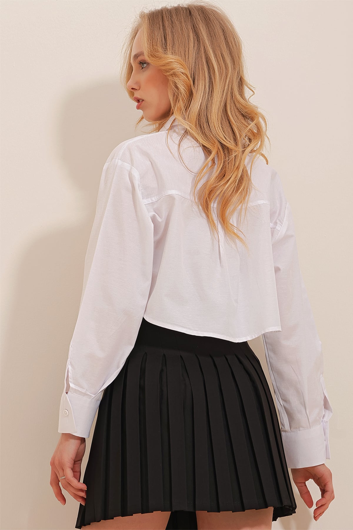 Asimetrik Cepli Crop Poplin Gömlek - BEYAZ