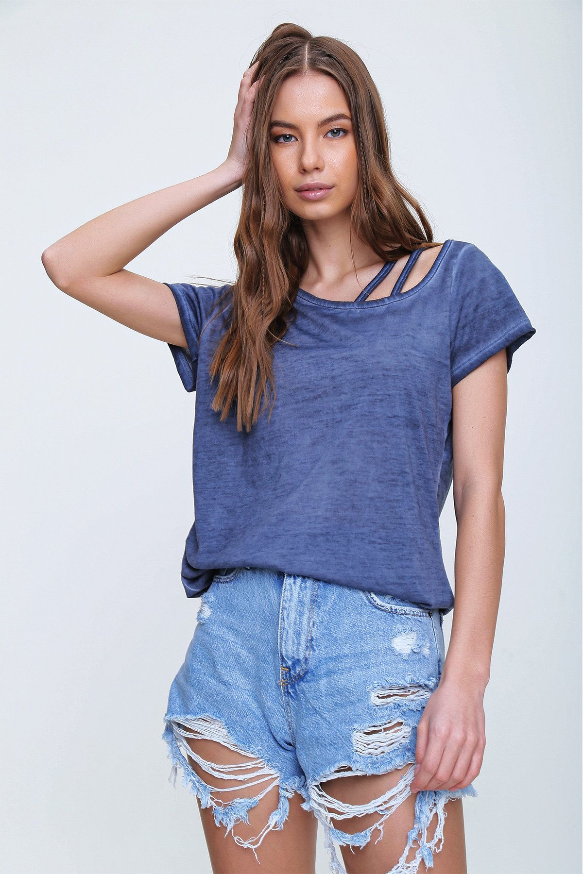 Askı Detaylı Yıkamalı T-Shirt - İndigo