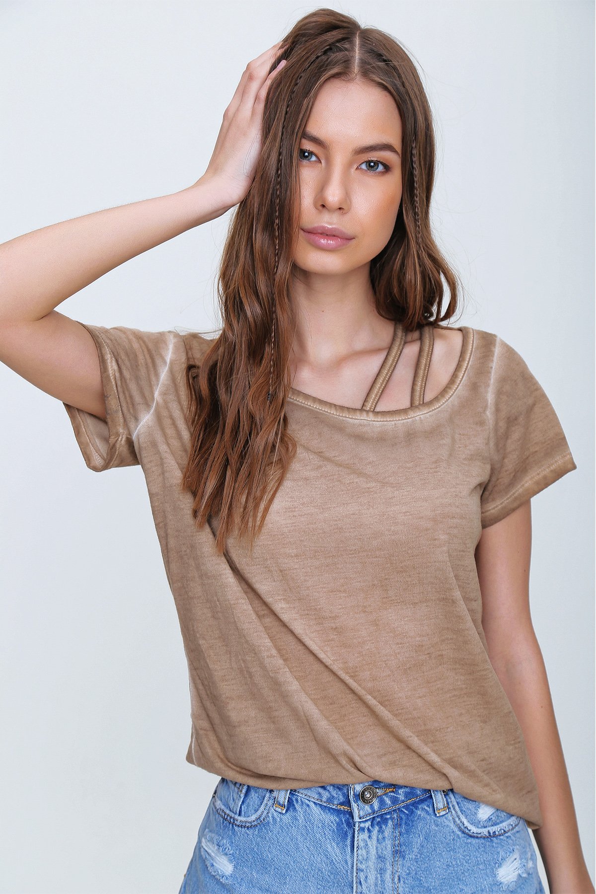 Askı Detaylı Yıkamalı T-Shirt - Koyu Bej