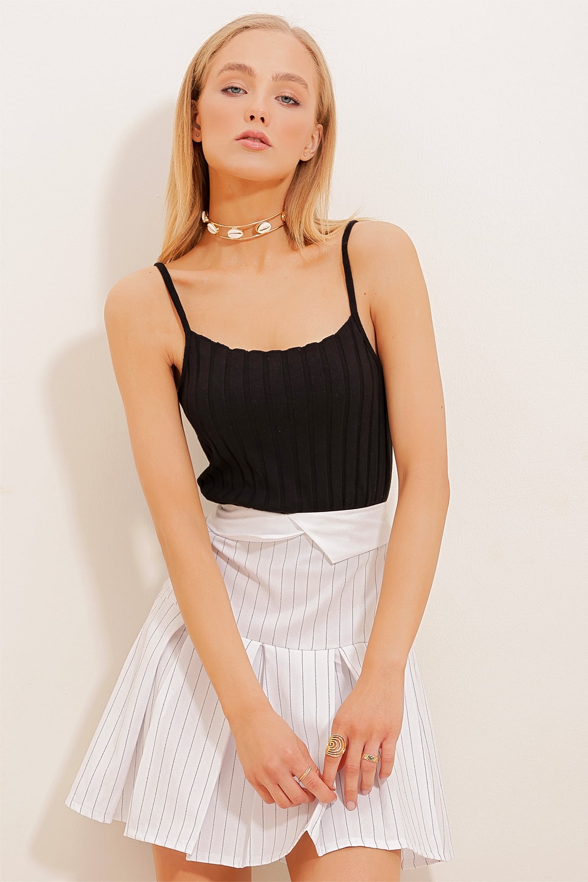 Askılı Crop Fitilli Örme Bluz - Siyah