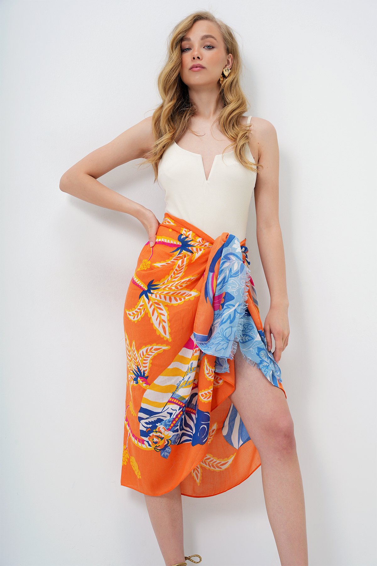 AT DESENLİ PAREO ŞAL - TURUNCU