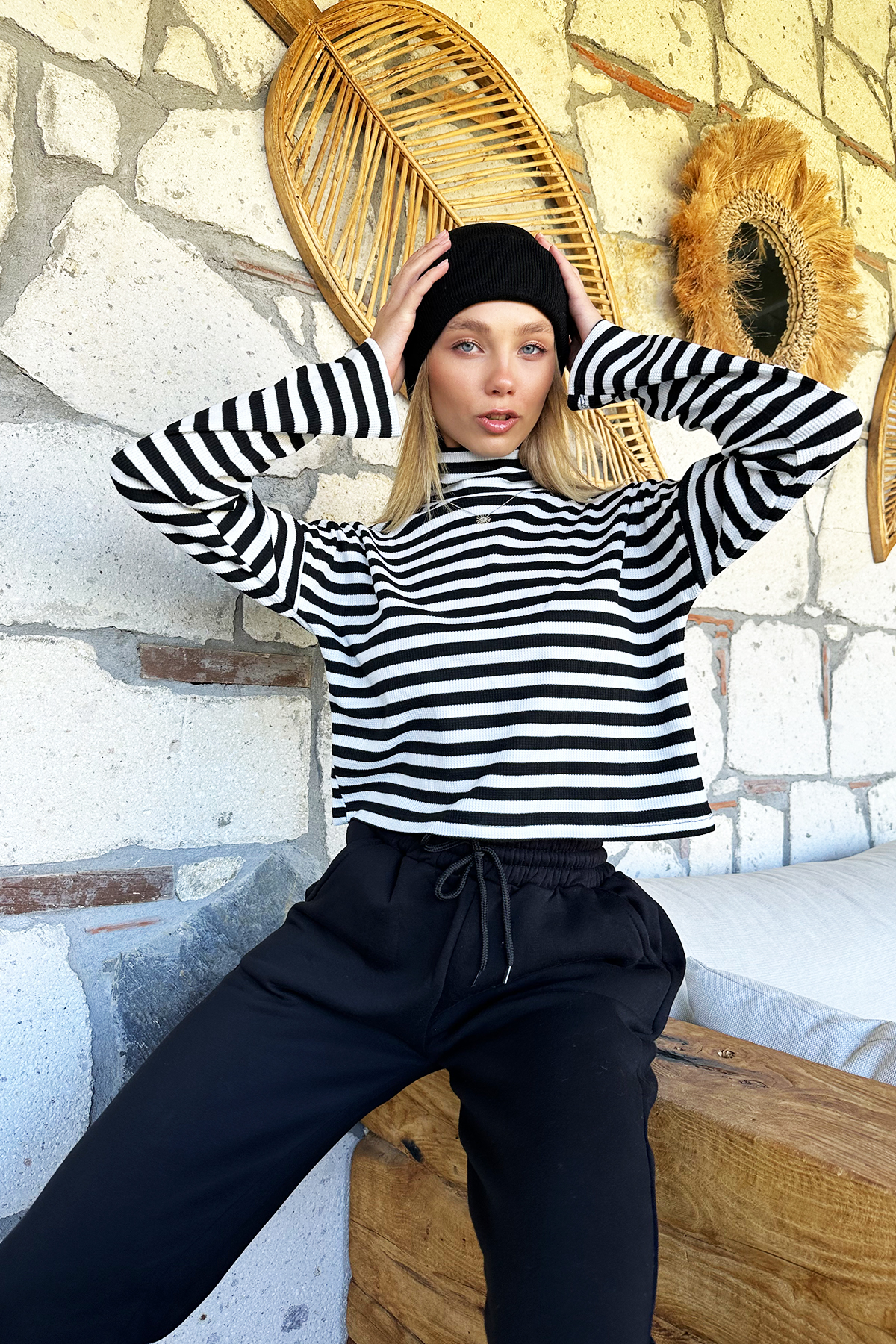 Balıkçı Yaka Çizgili Crop Bluz - Siyah Beyaz