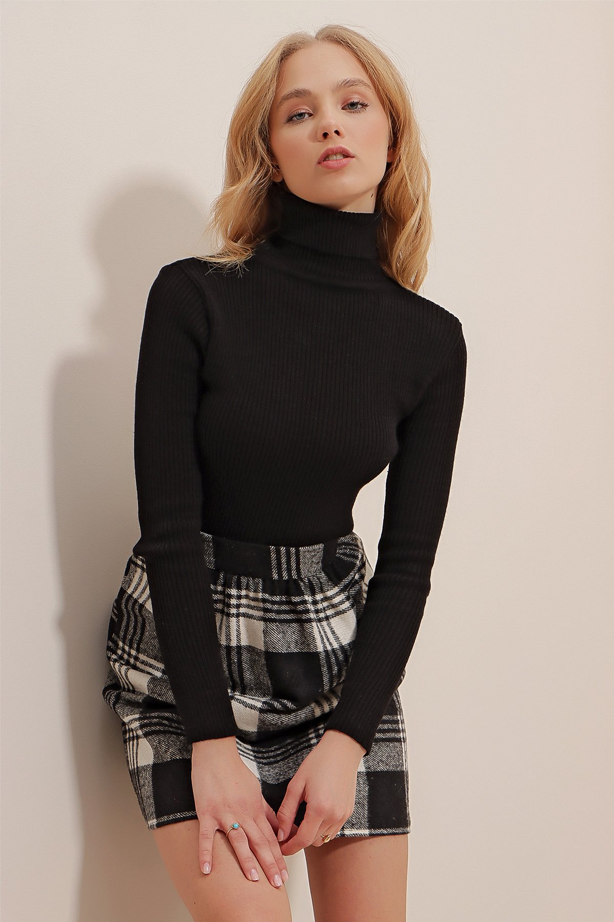 Balıkçı Yaka Fitilli Triko Kazak - Siyah