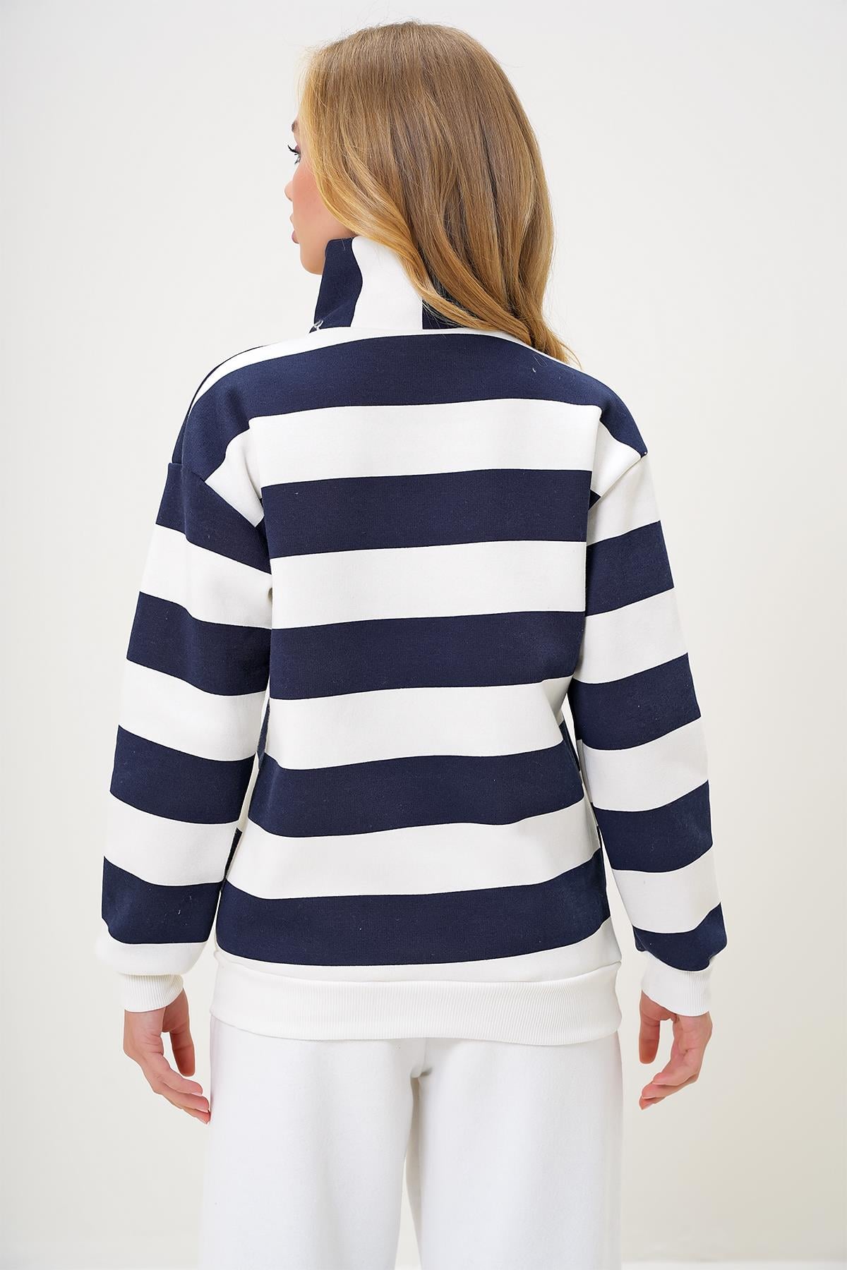 BALIKÇI YAKA ÖNÜ FERMUARLI ÇİZGİLİ ÜÇ İPLİK İÇİ ŞARDONLU KIŞLIK SWEATSHIRT - Lacivert
