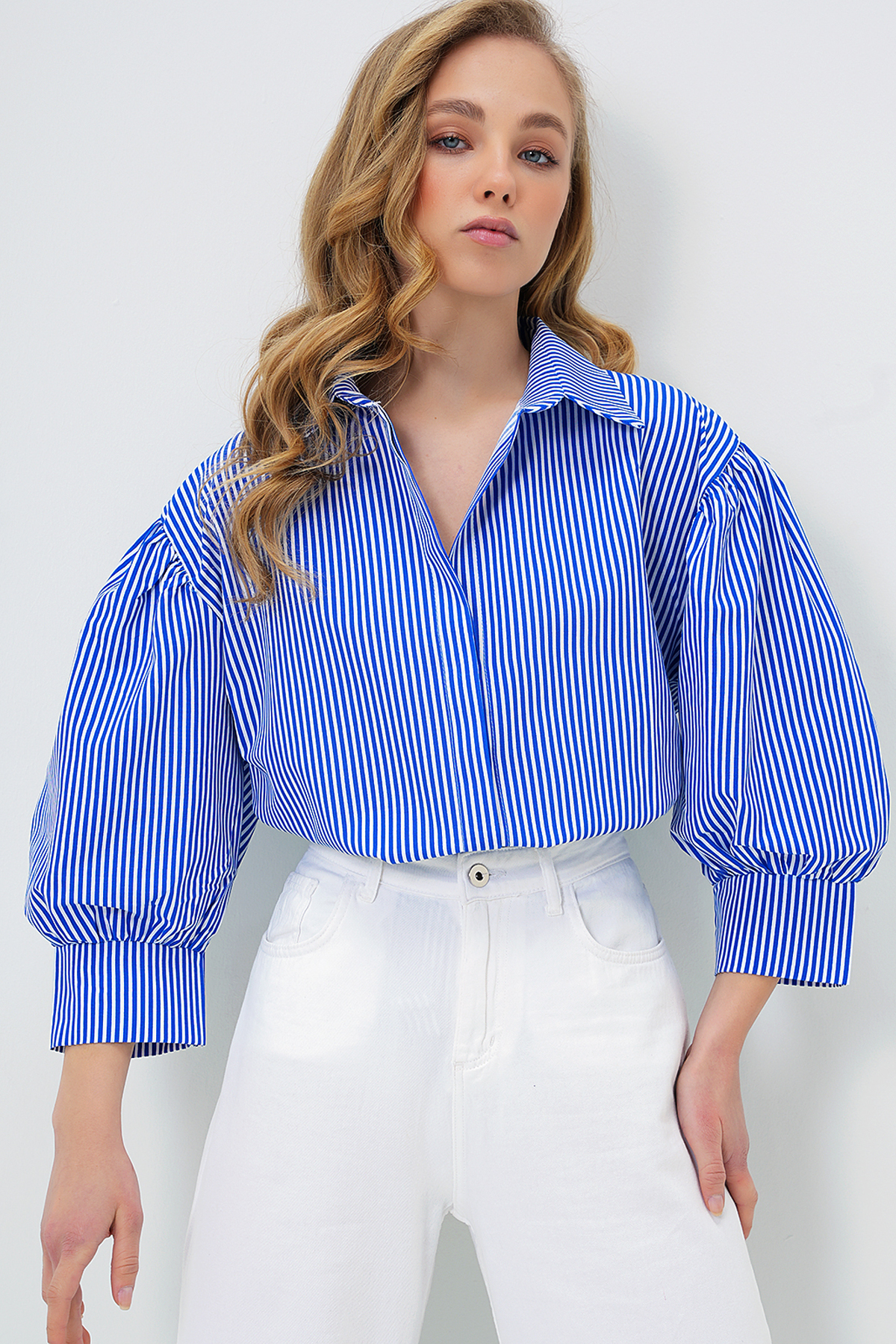 Balon Kol Gizli Patlı Basic Poplin Gömlek - Lacivert-Çizgili