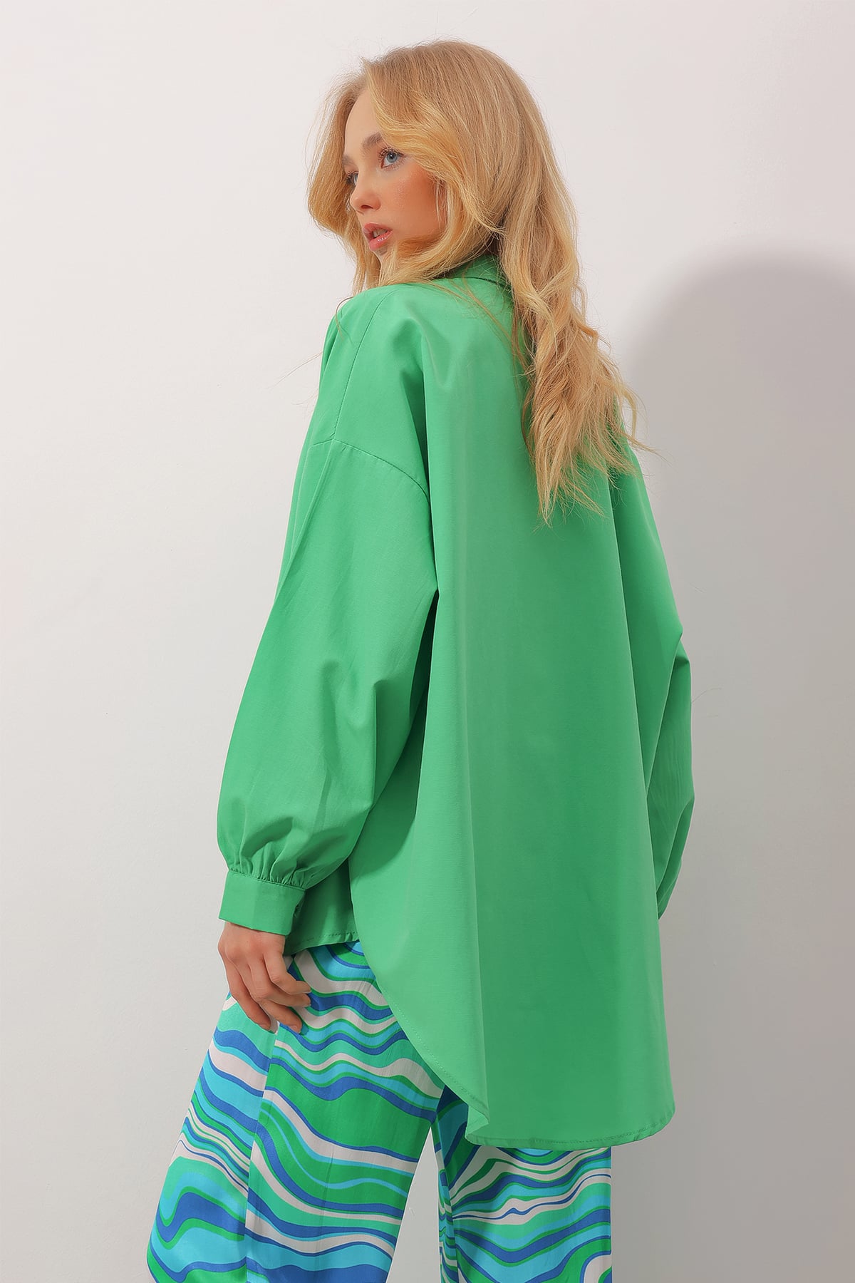 Balon Kol Oversize Poplin Gömlek - Yeşil