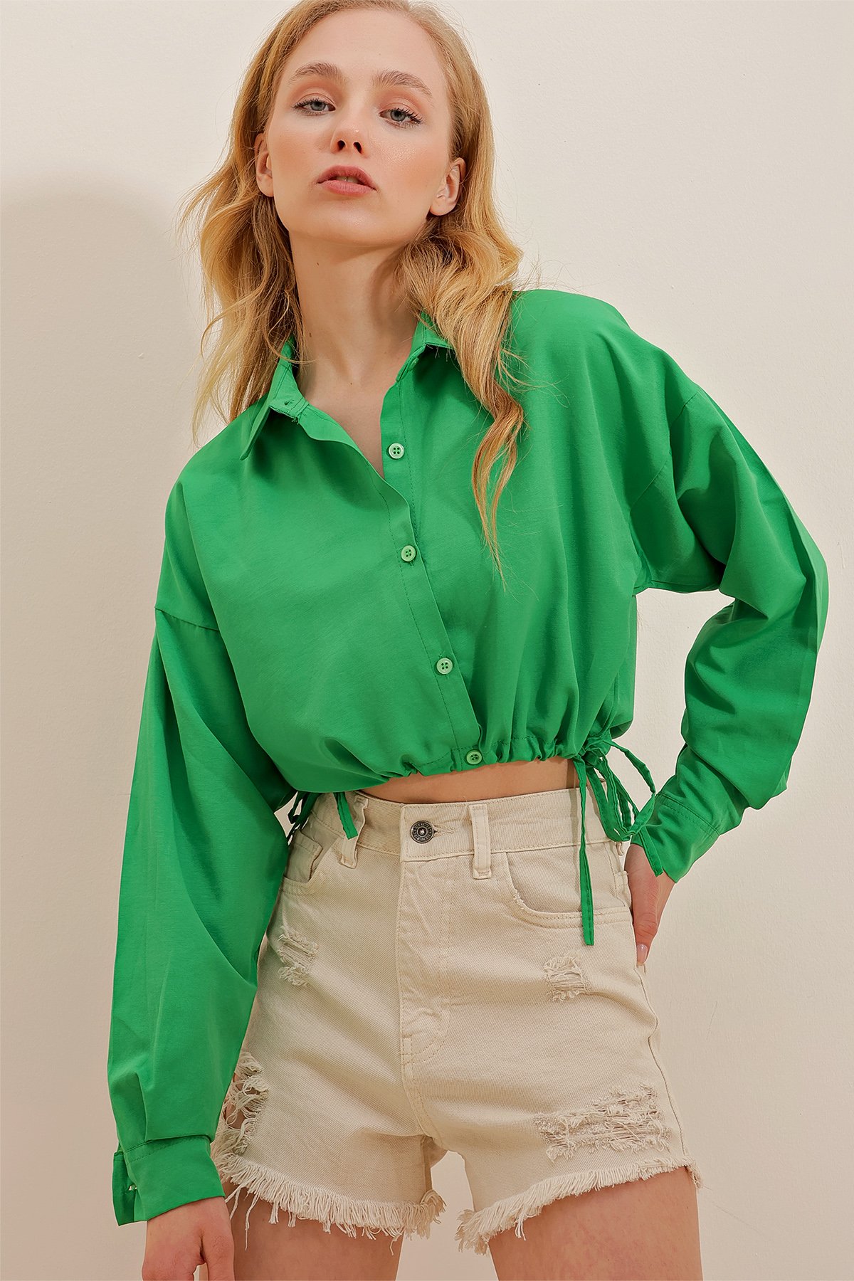 Beli Bağcıklı Poplin Crop Gömlek - Yeşil