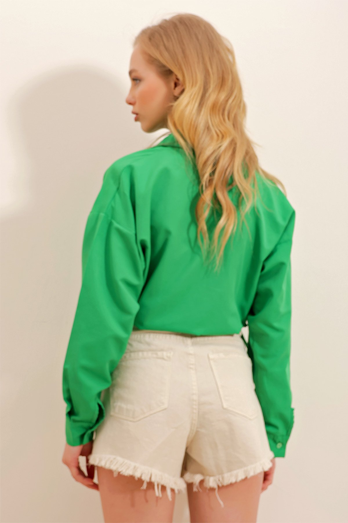 Beli Bağcıklı Poplin Crop Gömlek - Yeşil