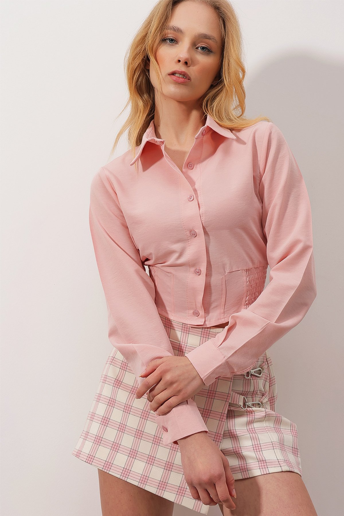 Beli Gipeli Crop Poplin Gömlek - Pembe
