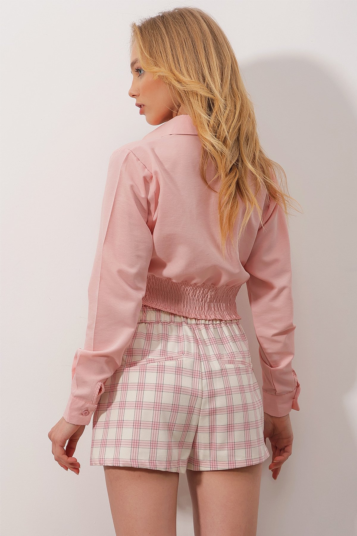 Beli Gipeli Crop Poplin Gömlek - Pembe