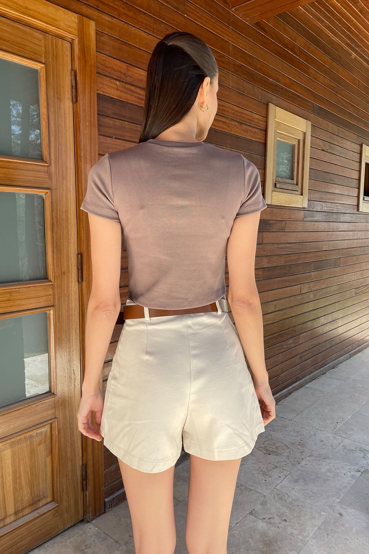 Beli Kemerli Pileli Gabardin Şort Etek - Bej