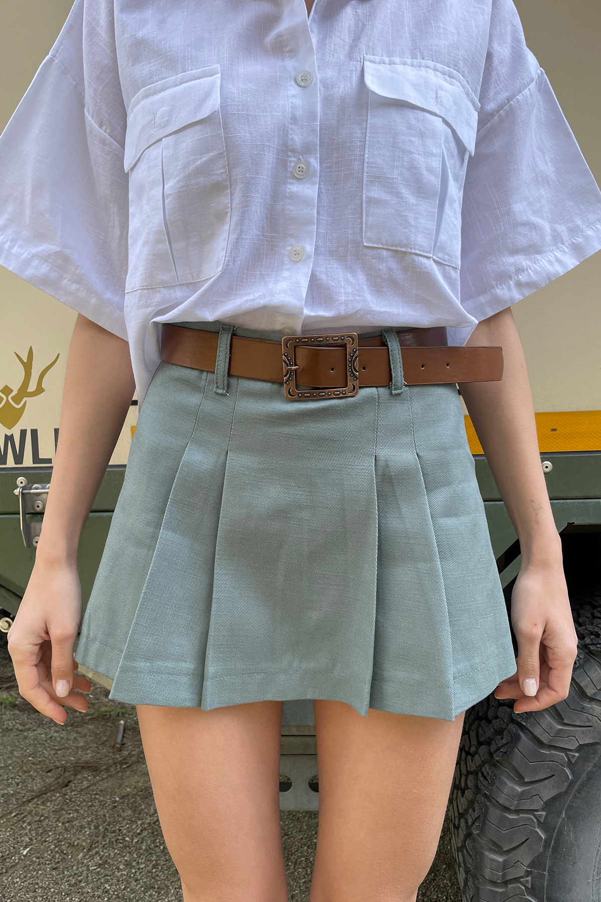 Beli Kemerli Pileli Gabardin Şort Etek - Yeşil