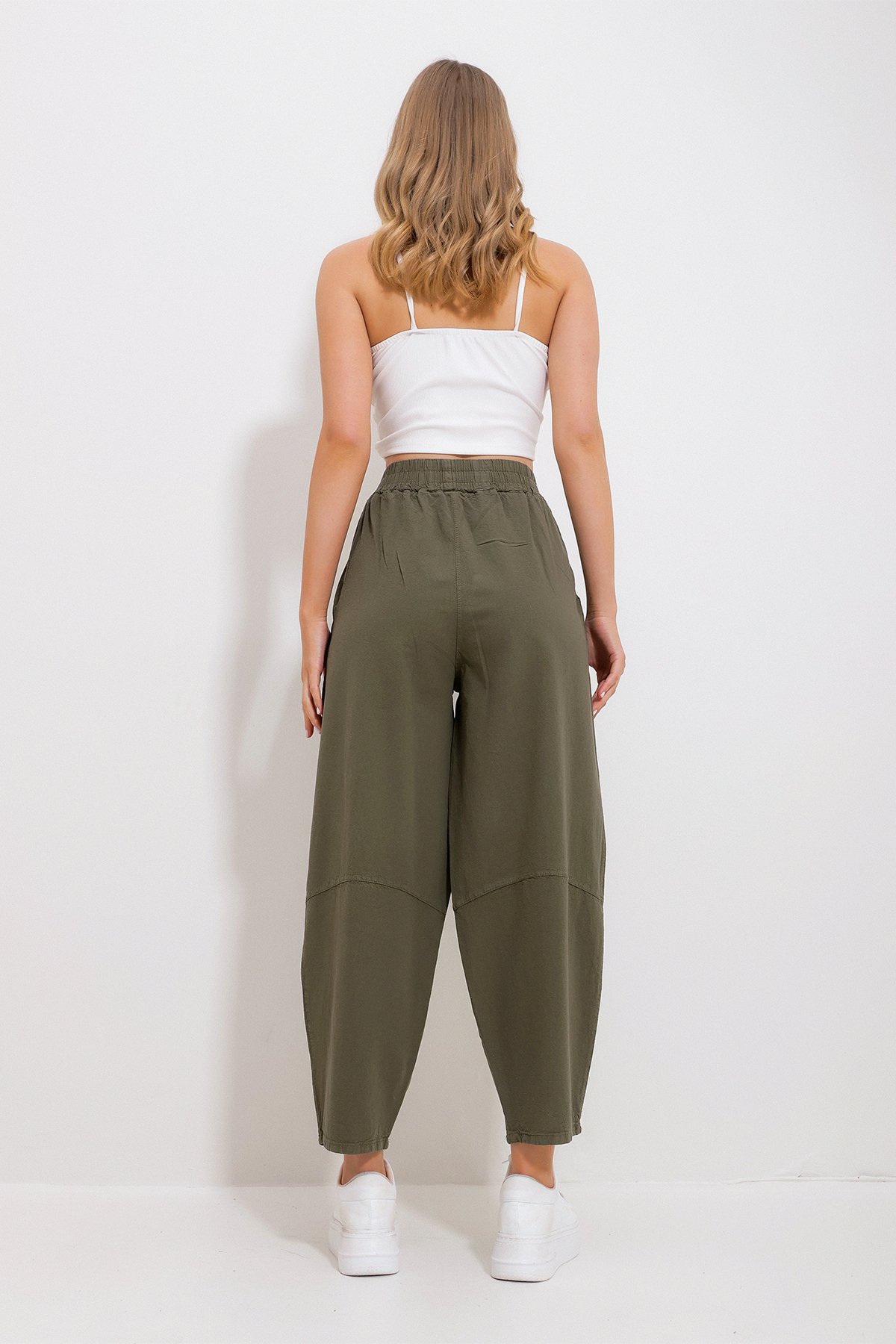 Beli Lastikli Çift Cepli Dizleri Dikiş Detaylı Şalvar Kesim Gabardin Pantolon - Haki