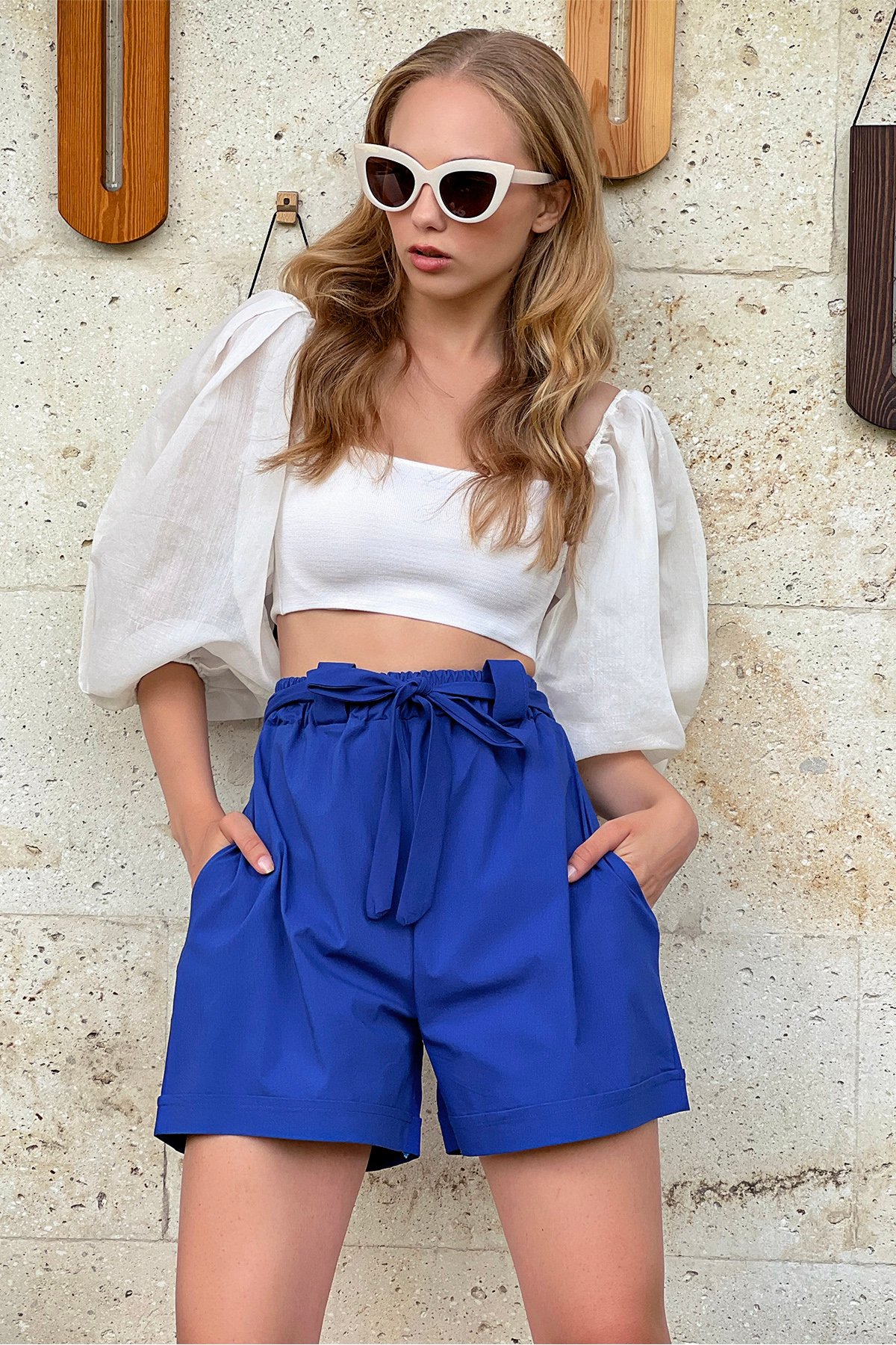 Beli Lastikli Kemerli Çift Cep Duble Paça Carrot Gabardin Şort - Saks