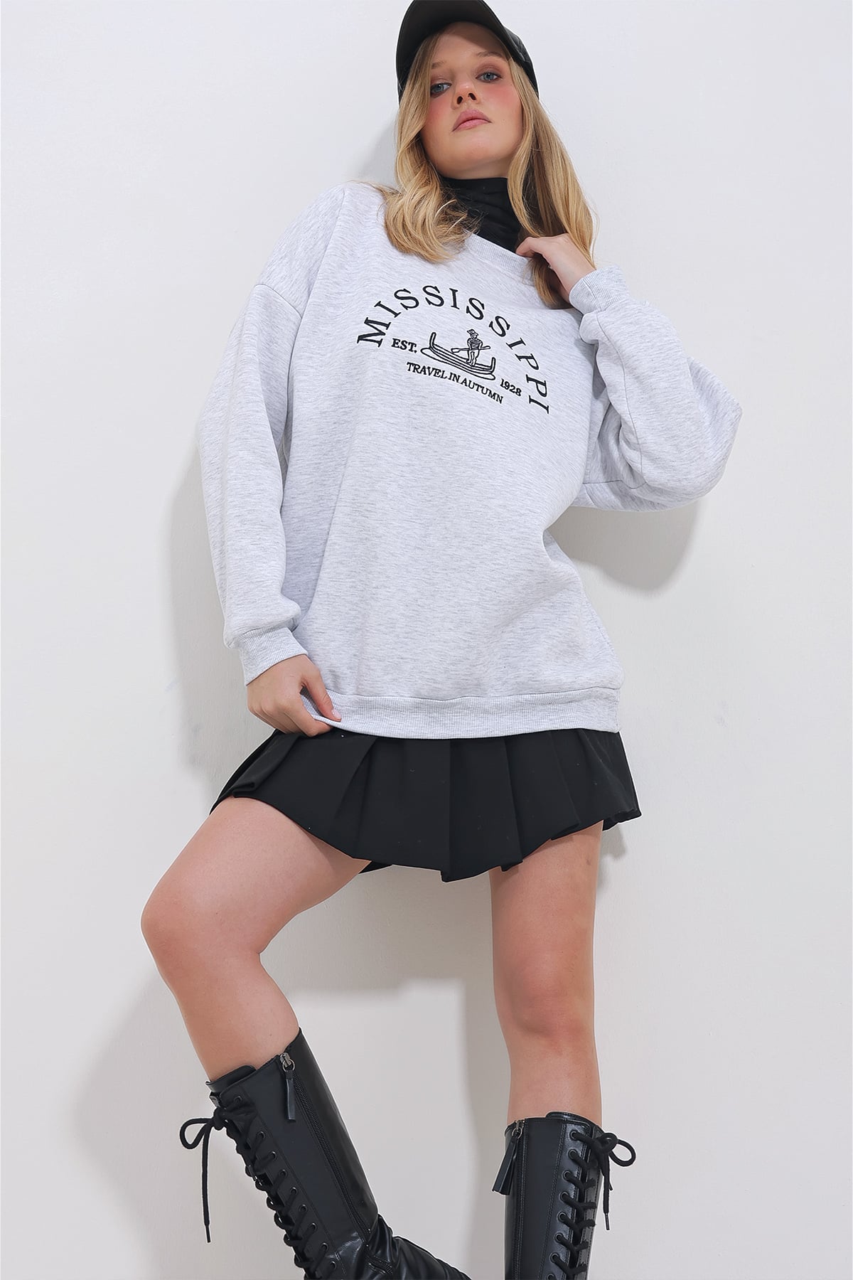 Bisiklet Yaka 3 İplik İçi Şardonlu Nakışlı Oversize Sweatshirt - Grimelanj