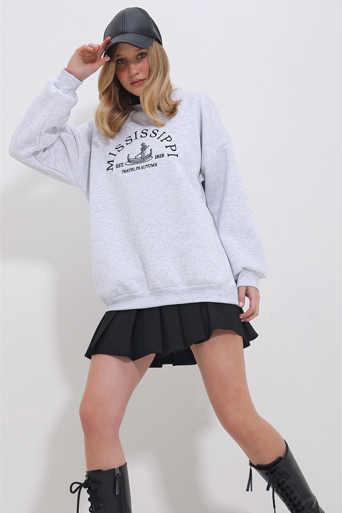 Bisiklet Yaka 3 İplik İçi Şardonlu Nakışlı Oversize Sweatshirt - Grimelanj
