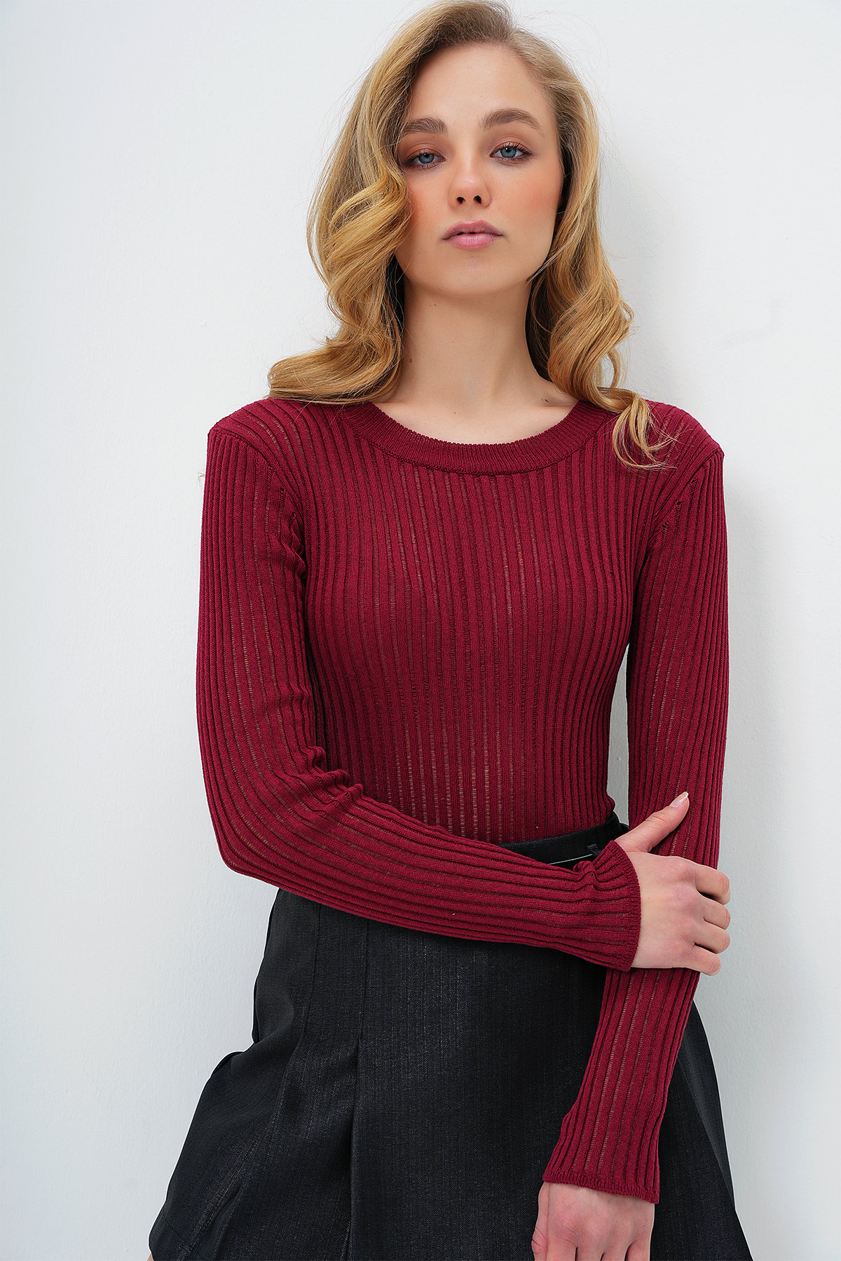 BİSİKLET YAKA AJURLU TRİKO BLUZ - BORDO