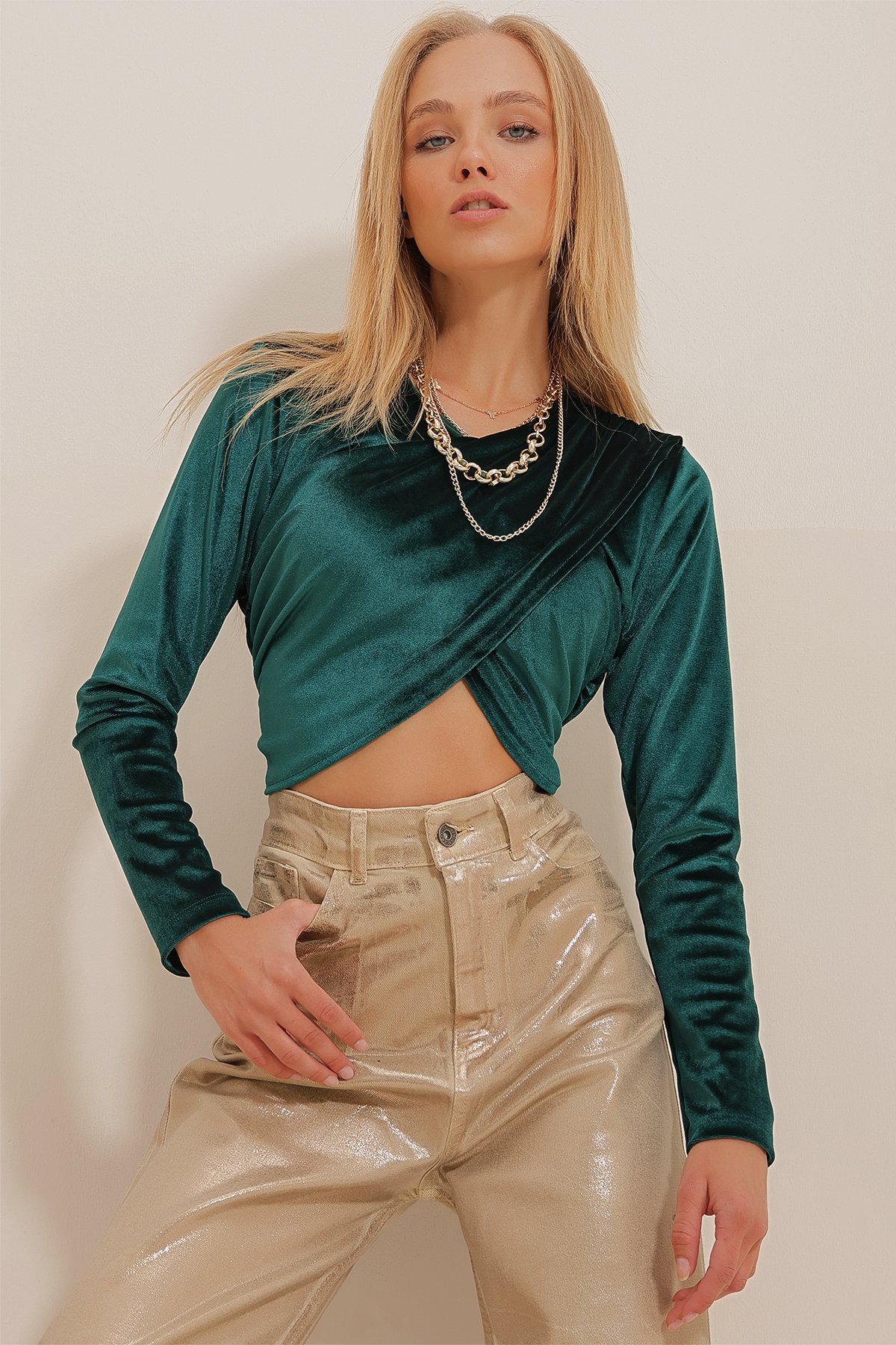 Bisiklet Yaka Anvelop Kadife Crop Bluz - Yeşil