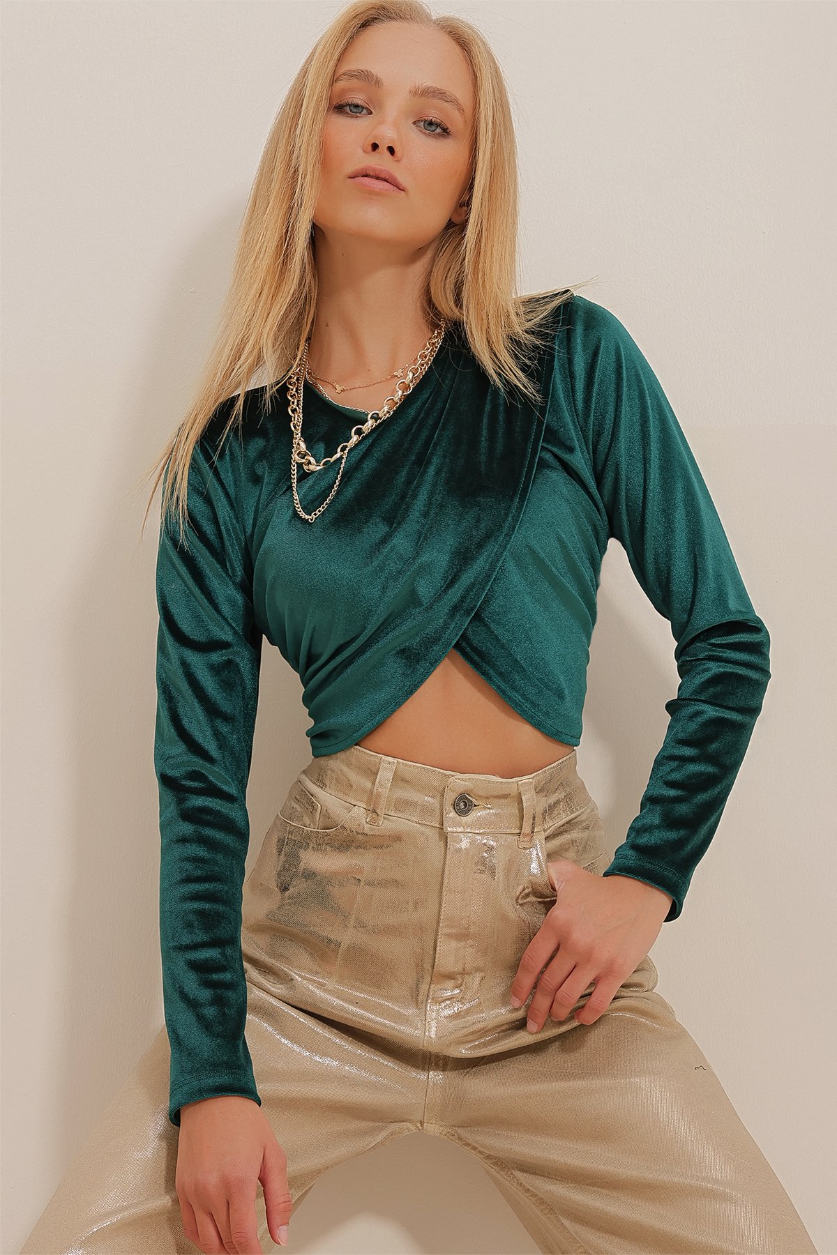 Bisiklet Yaka Anvelop Kadife Crop Bluz - Yeşil