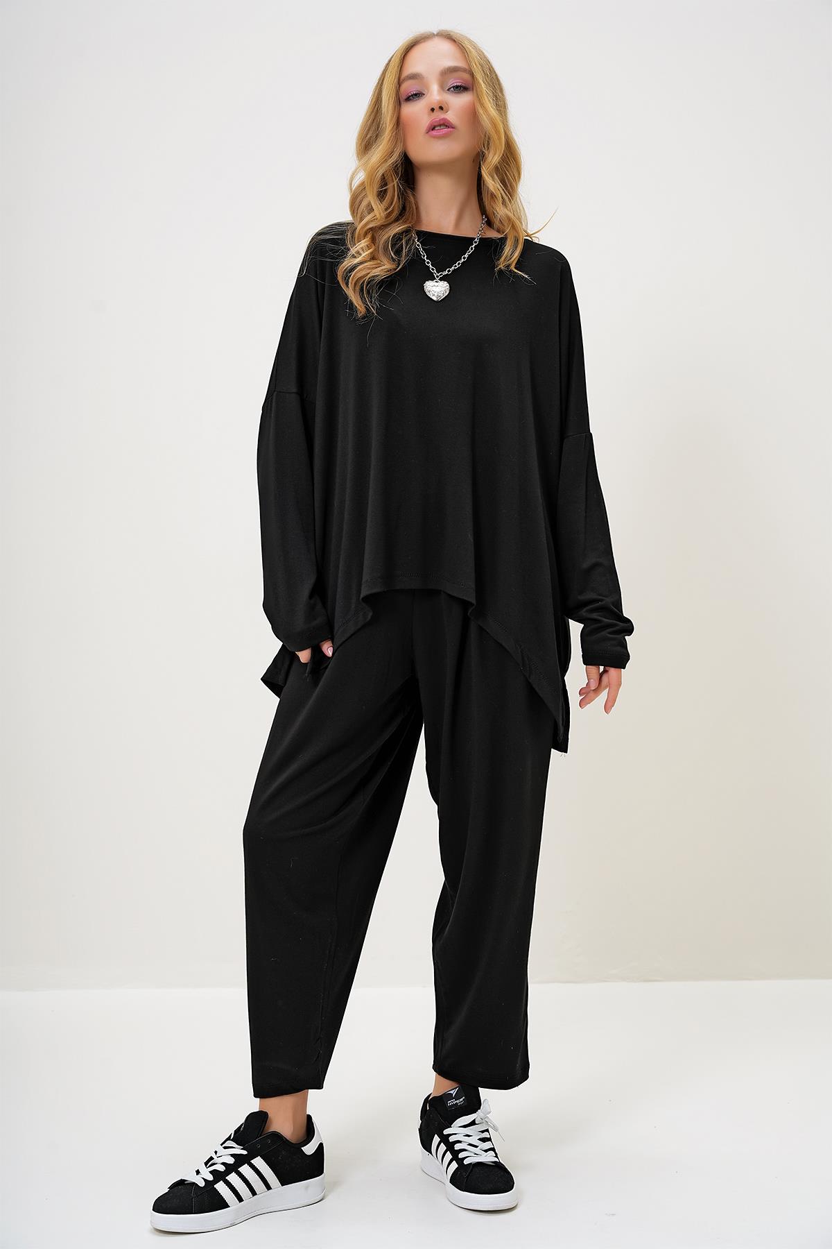 BİSİKLET YAKA ASİMETRİK KESİM OVERSİZE İKİ İPLİK SWEATSHIRT VE PANTOLON TAKIM - SİYAH
