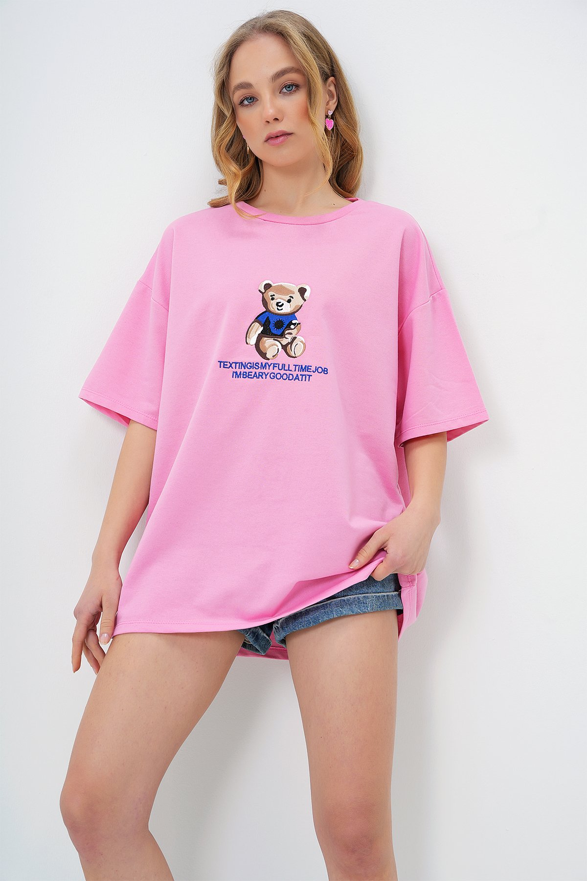 BİSİKLET YAKA AYICIK NAKIŞLI İKİ İPLİK T-SHIRT - PEMBE