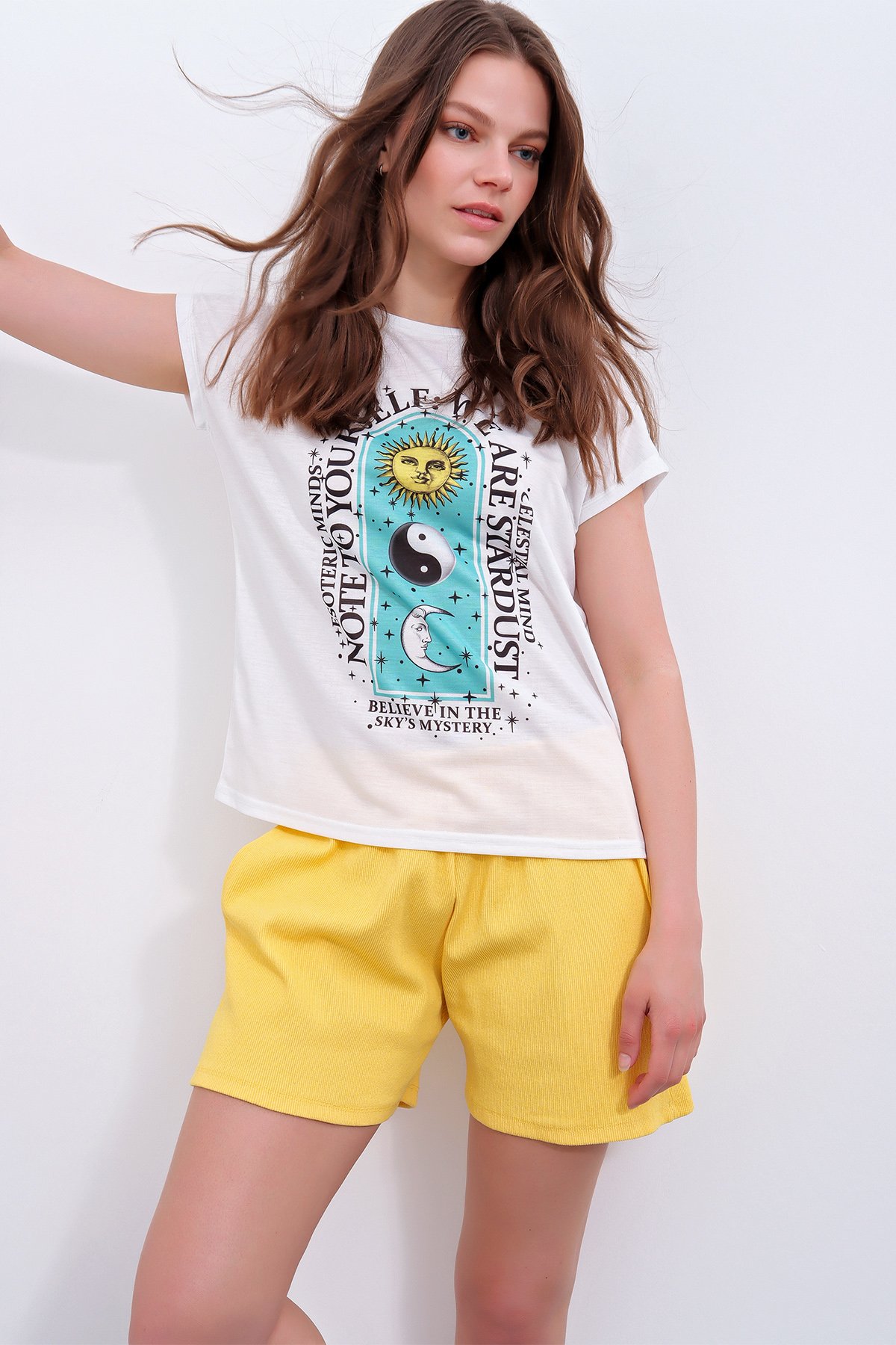 Bisiklet Yaka Baskılı Basic T-Shirt - Beyaz