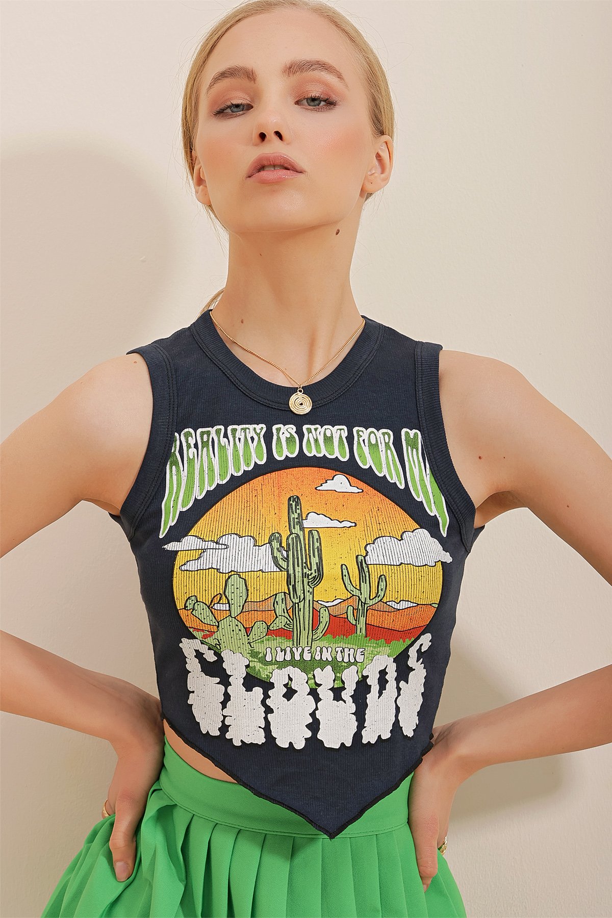 Bisiklet Yaka Baskılı Crop Örme Bluz - Lacivert