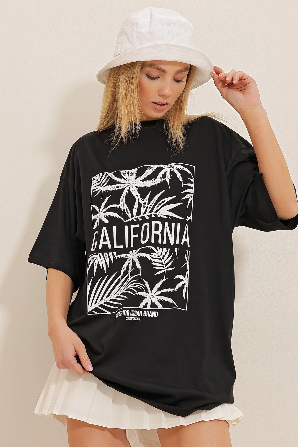 Bisiklet Yaka Baskılı Oversize T-Shirt - Siyah